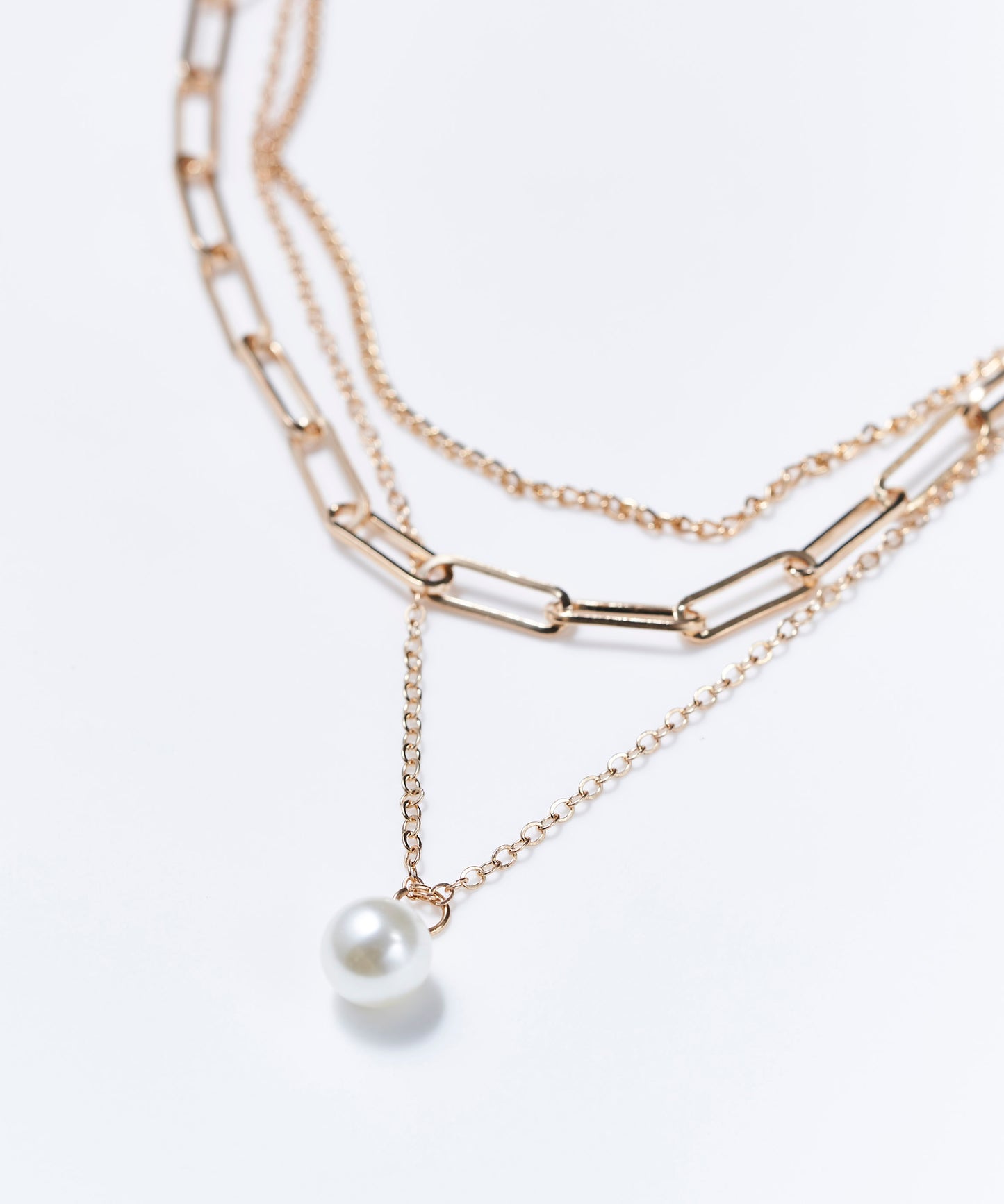 GOLD STRAND NECKLACE