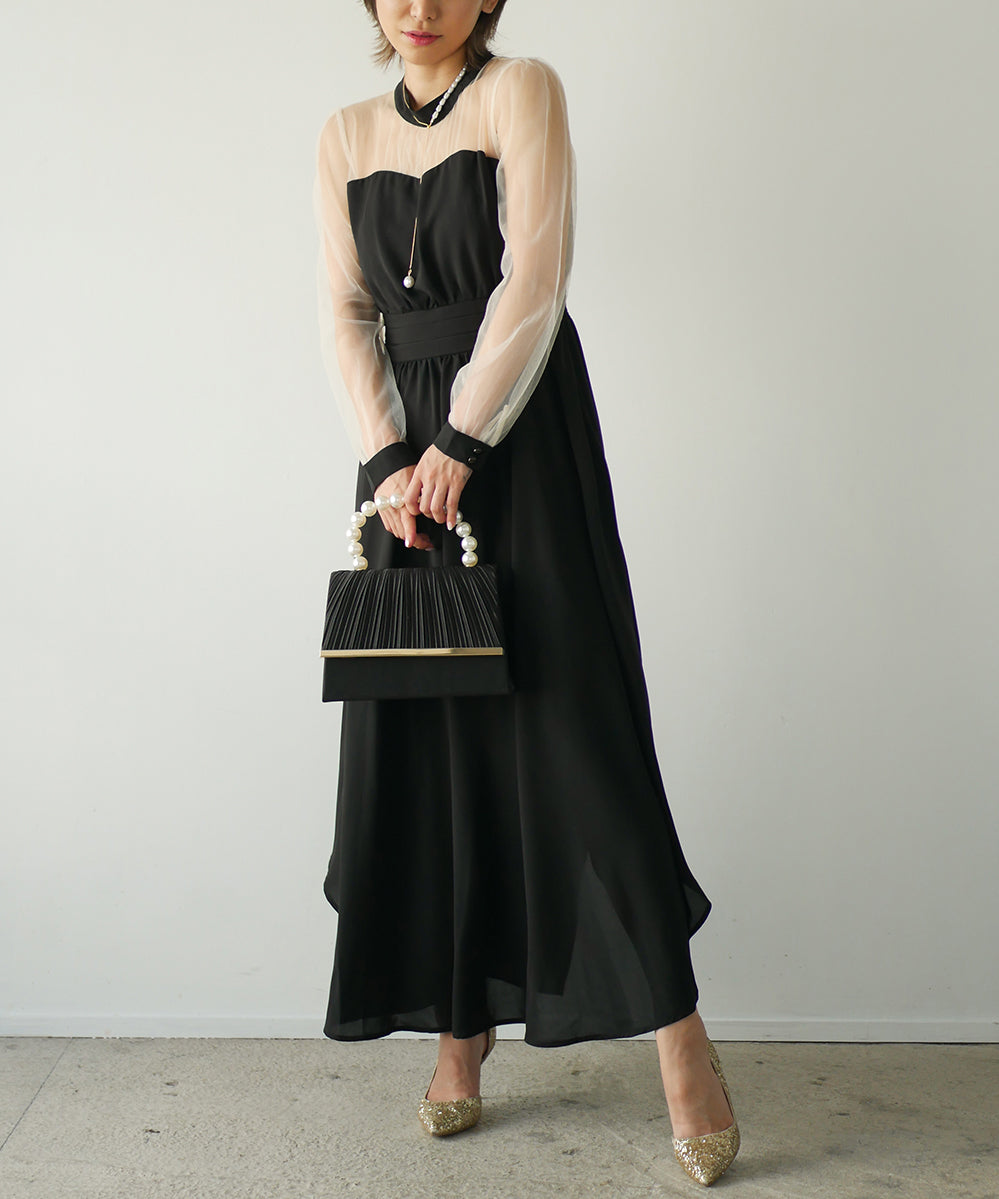 モデルサイズ:160cm B84 W61 H84 / 着用:ブラック×アイボリー