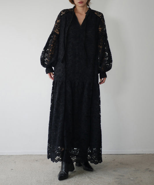 モデルサイズ:160cm B84 W61 H84 / 着用:ブラック
