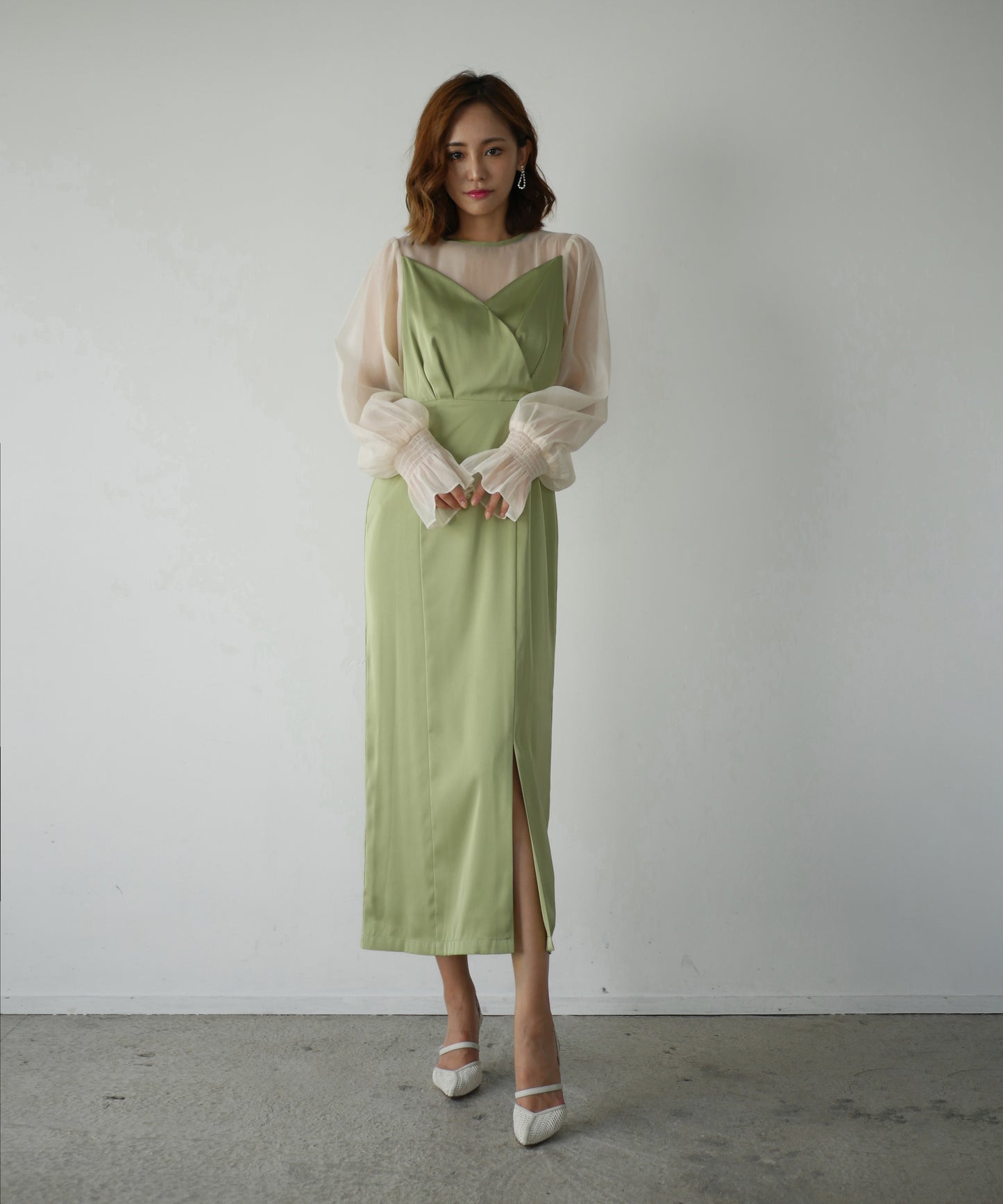 SATIN VOLUME SLEEVE DRESS