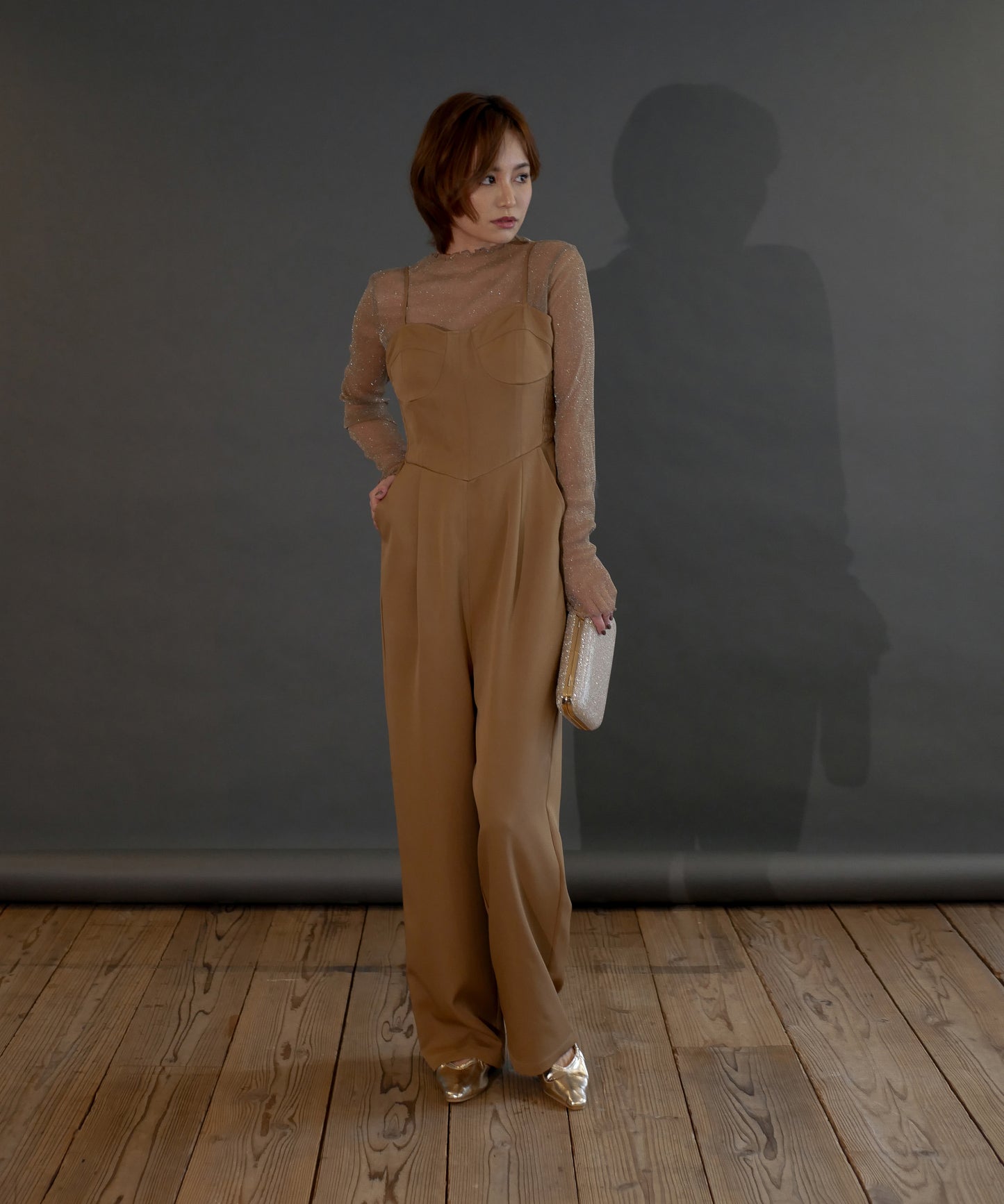 モデルサイズ:160cm B84 W61 H84 / 着用:キャメル S
