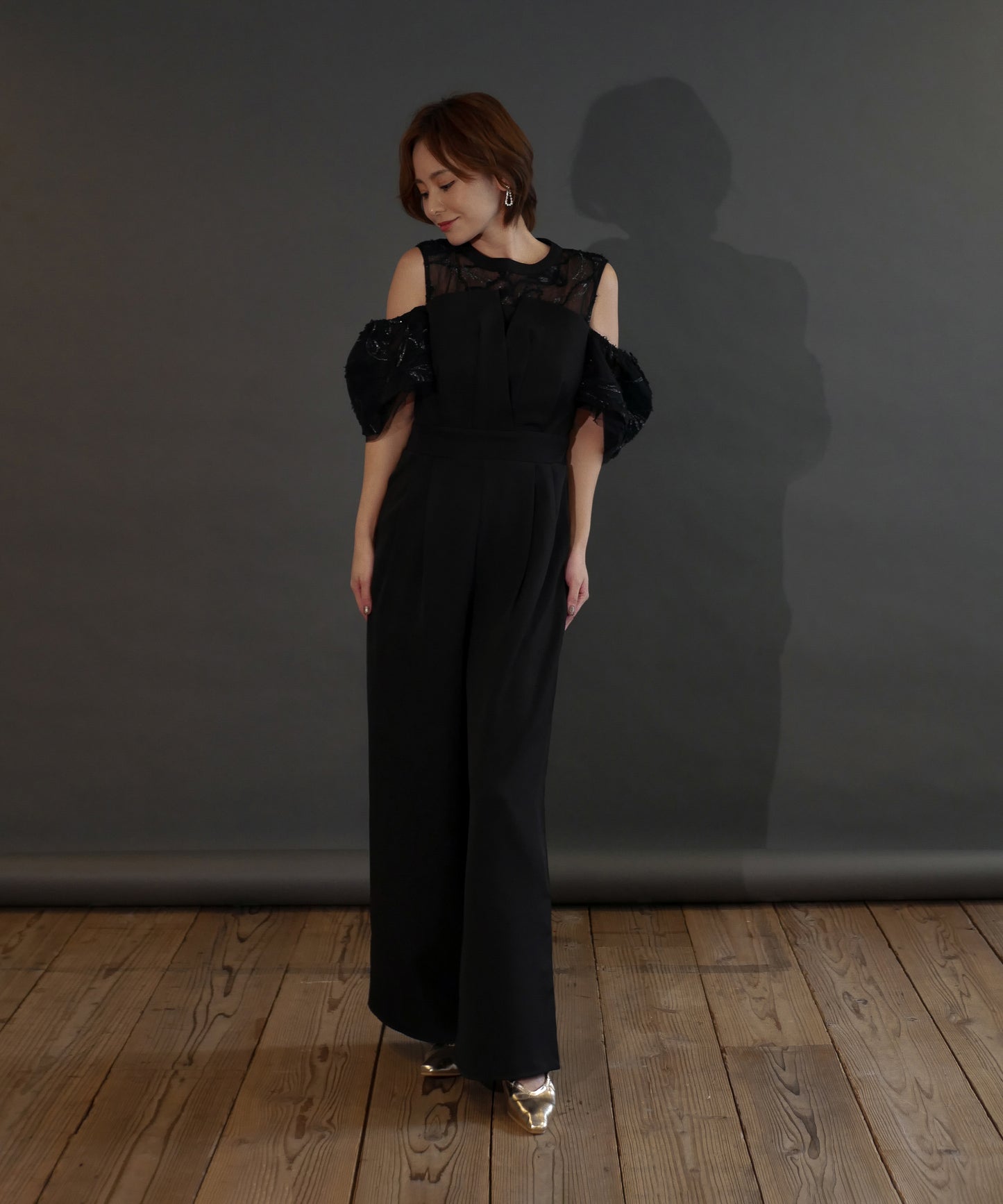 モデルサイズ:160cm B84 W61 H84 / 着用:ブラック S