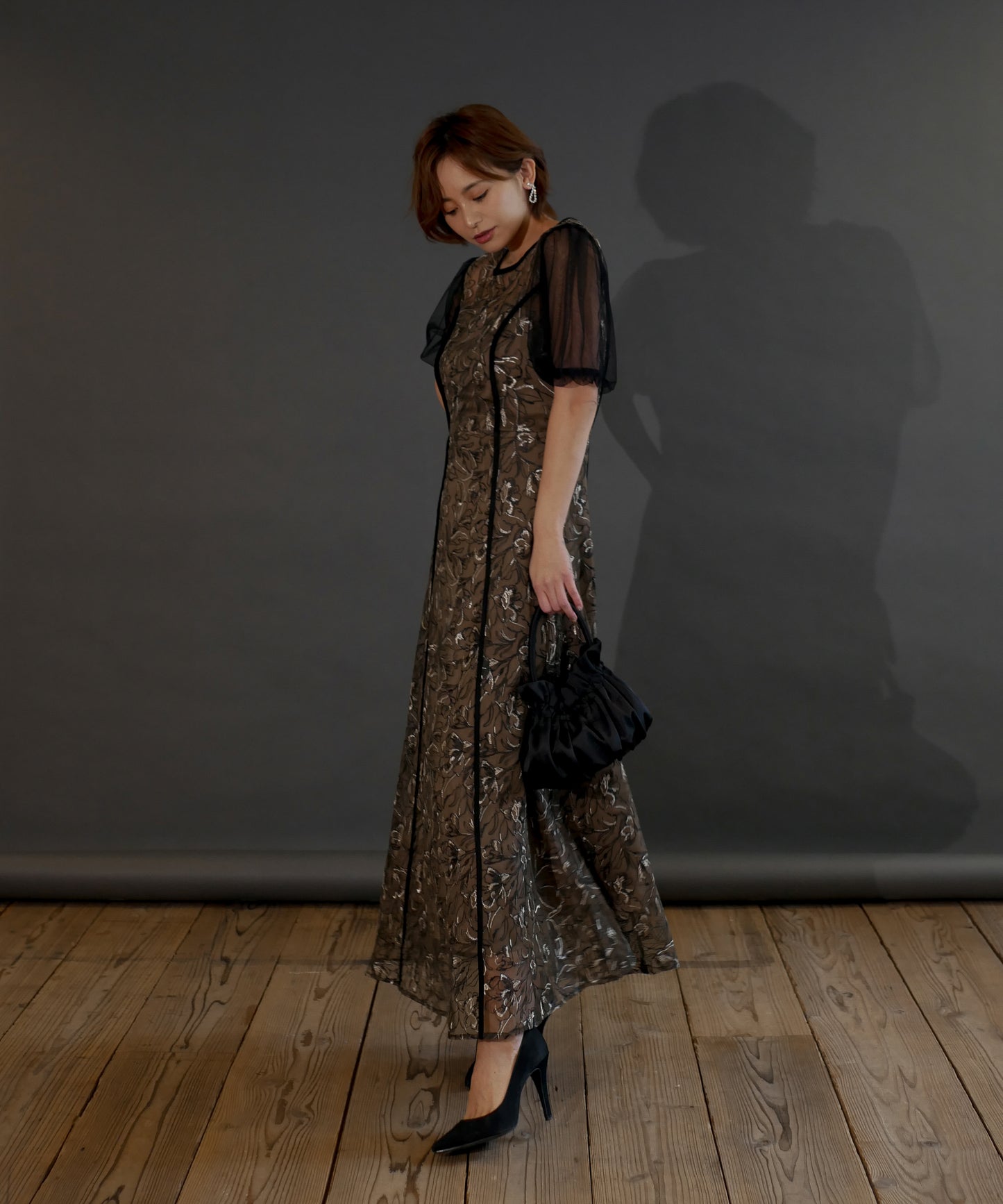 PUFF SLEEVE LACE DRESS