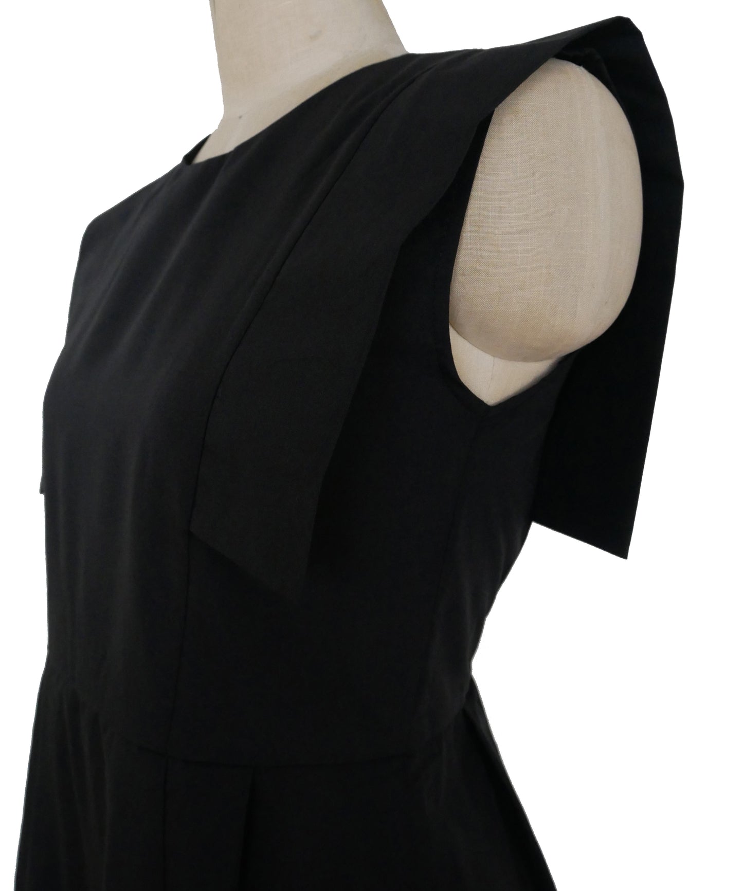 SQUARE SLEEVE ONEPIECE