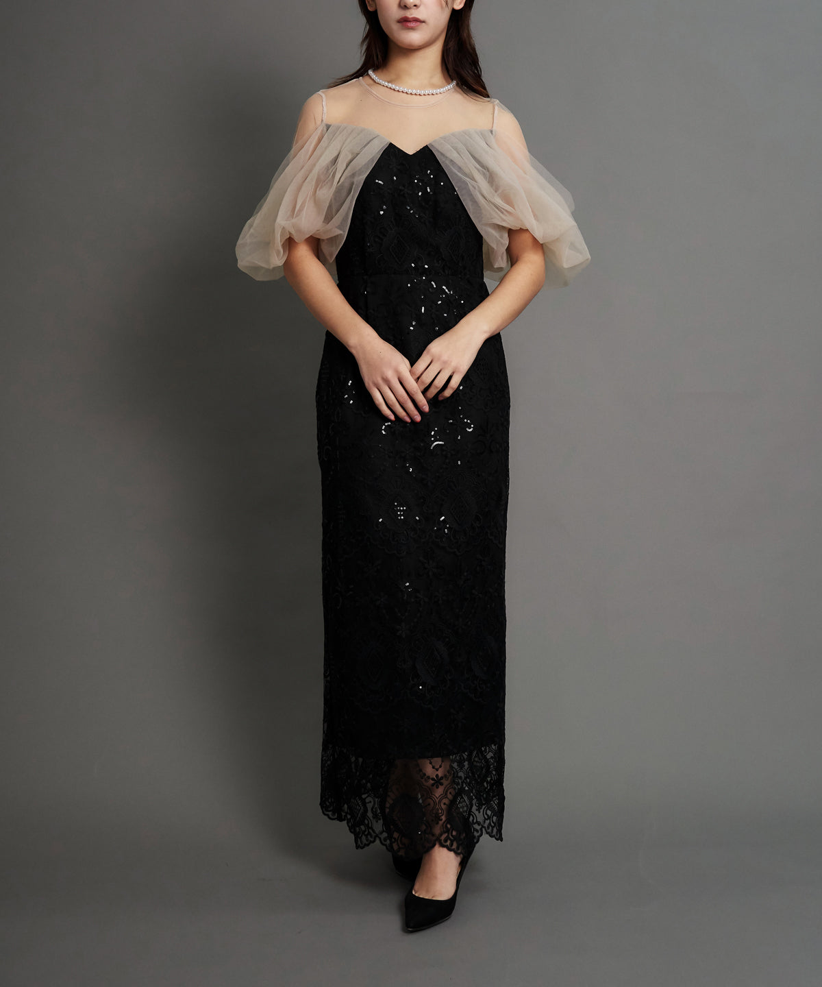 OFFSHOLDER LACE DRESS