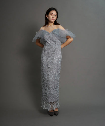 OFFSHOLDER LACE DRESS