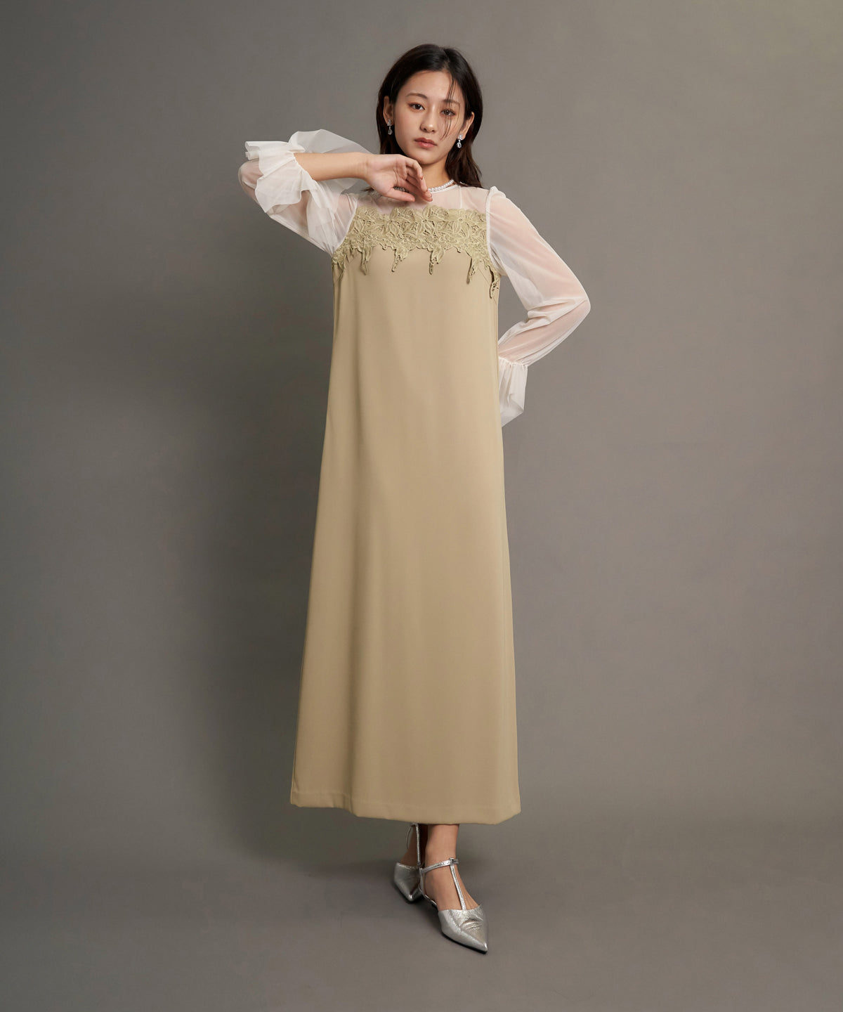 モデルサイズ：162cm B80 W59 H83 / 着用：イエロー