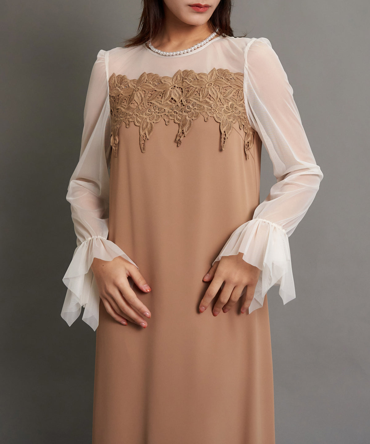 FRILL SLEEVE BOX DRESS