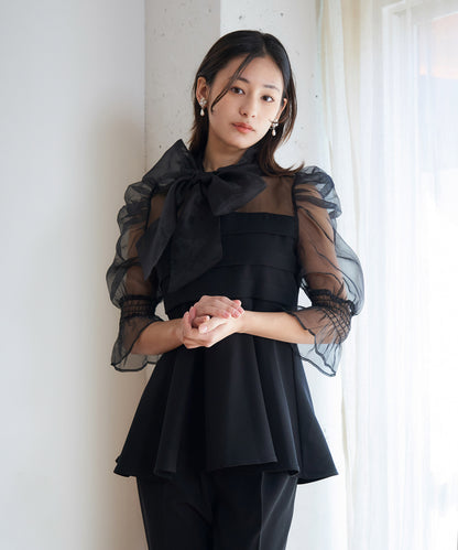 モデルサイズ：162cm B80 W59 H83 / 着用：ブラック M