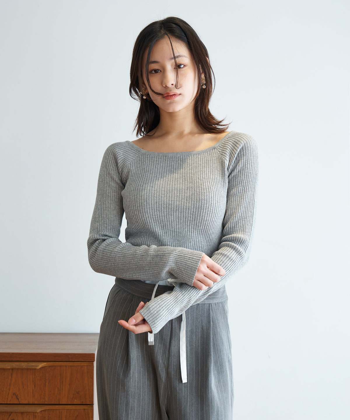 モデルサイズ：162cm B80 W59 H83 / 着用：グレー