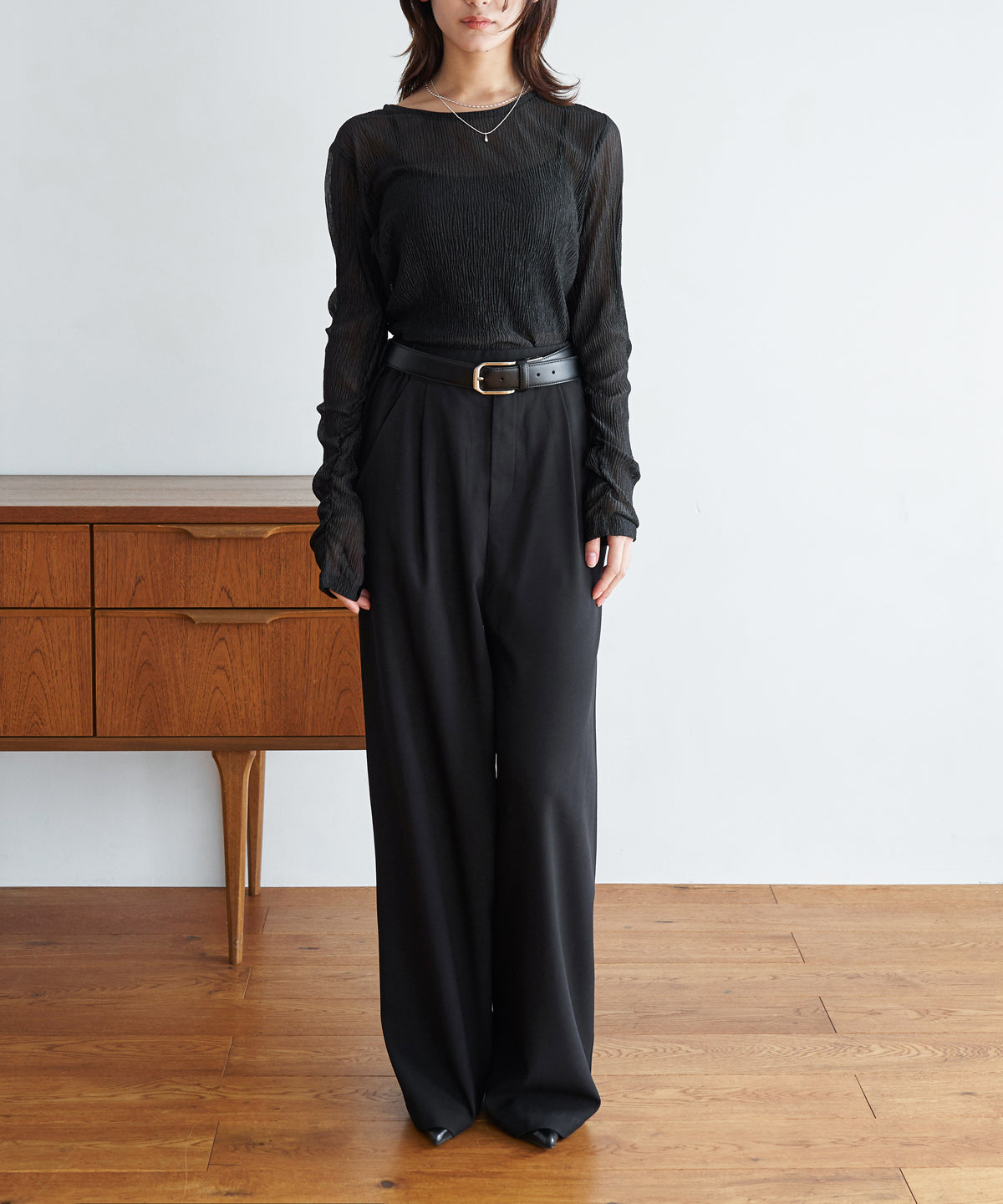 TUCK WIDE STRAIGHT PANTS