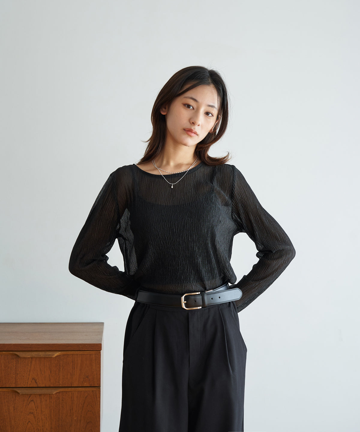 モデルサイズ：162cm B80 W59 H83 / 着用：ブラック