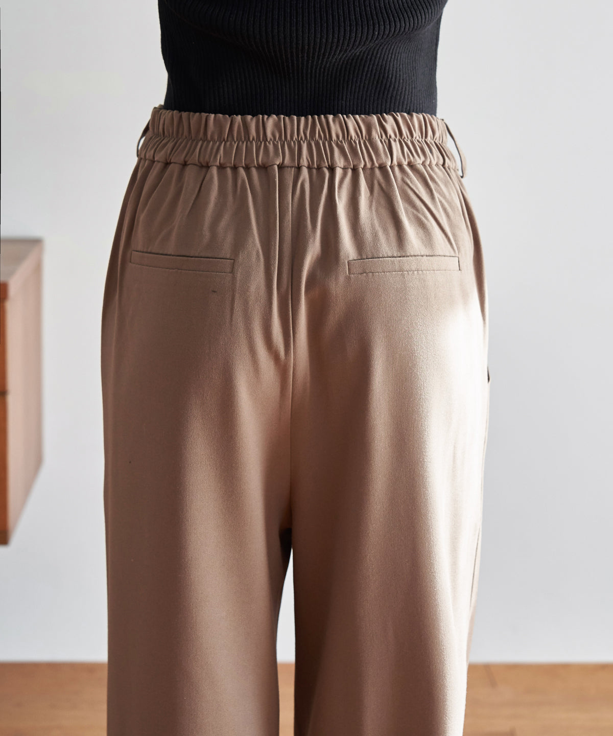 TUCK WIDE STRAIGHT PANTS