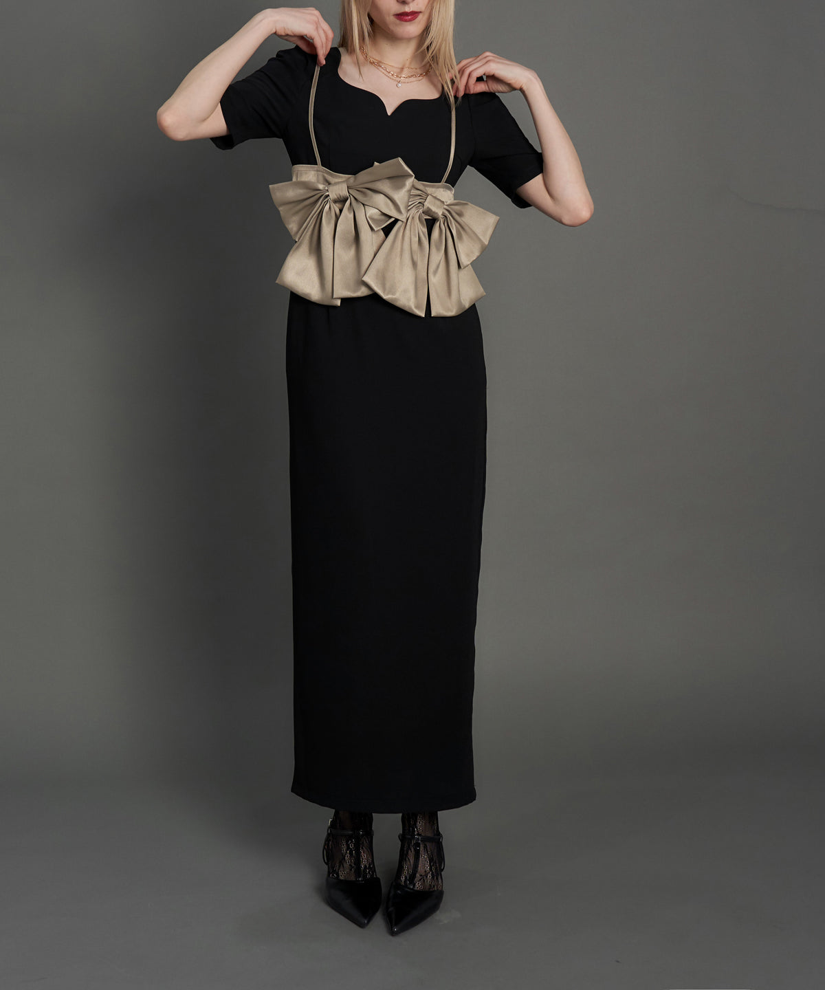 BIG RIBON BUISTIER DRESS