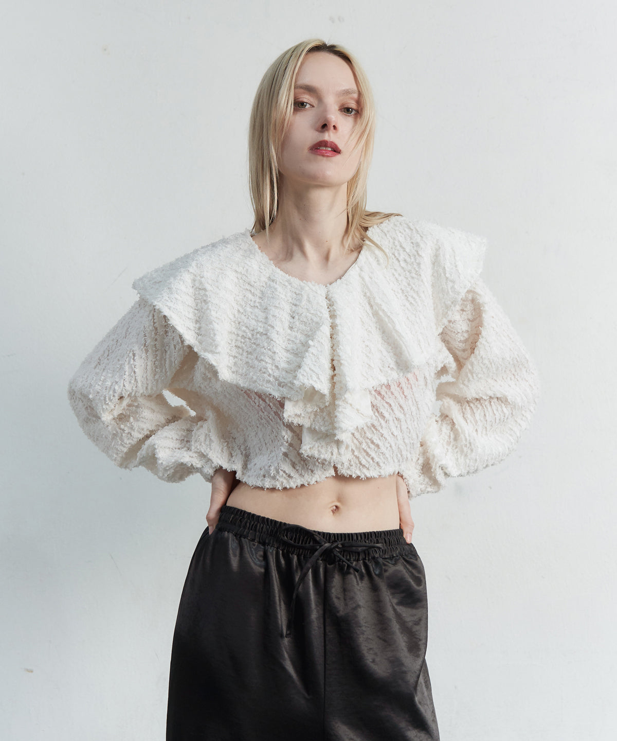 FRINGE JAQURD FRILL TOP