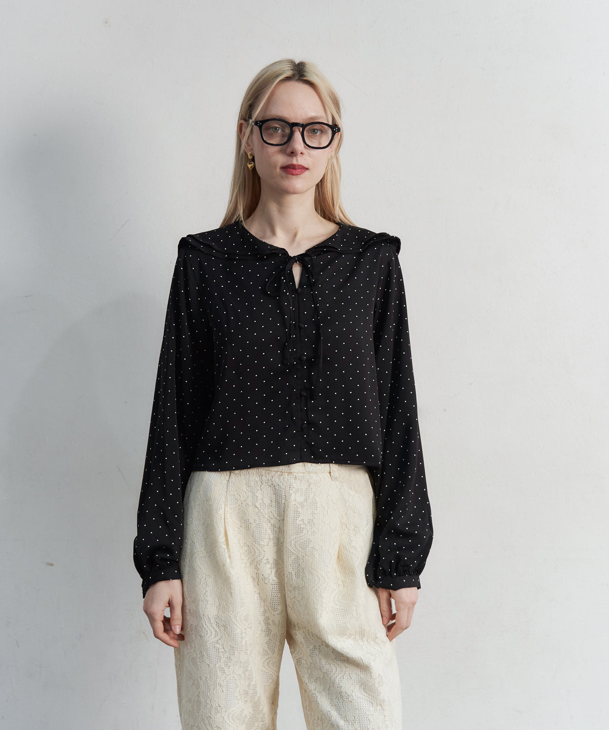 DOT FRILL BLOUSE