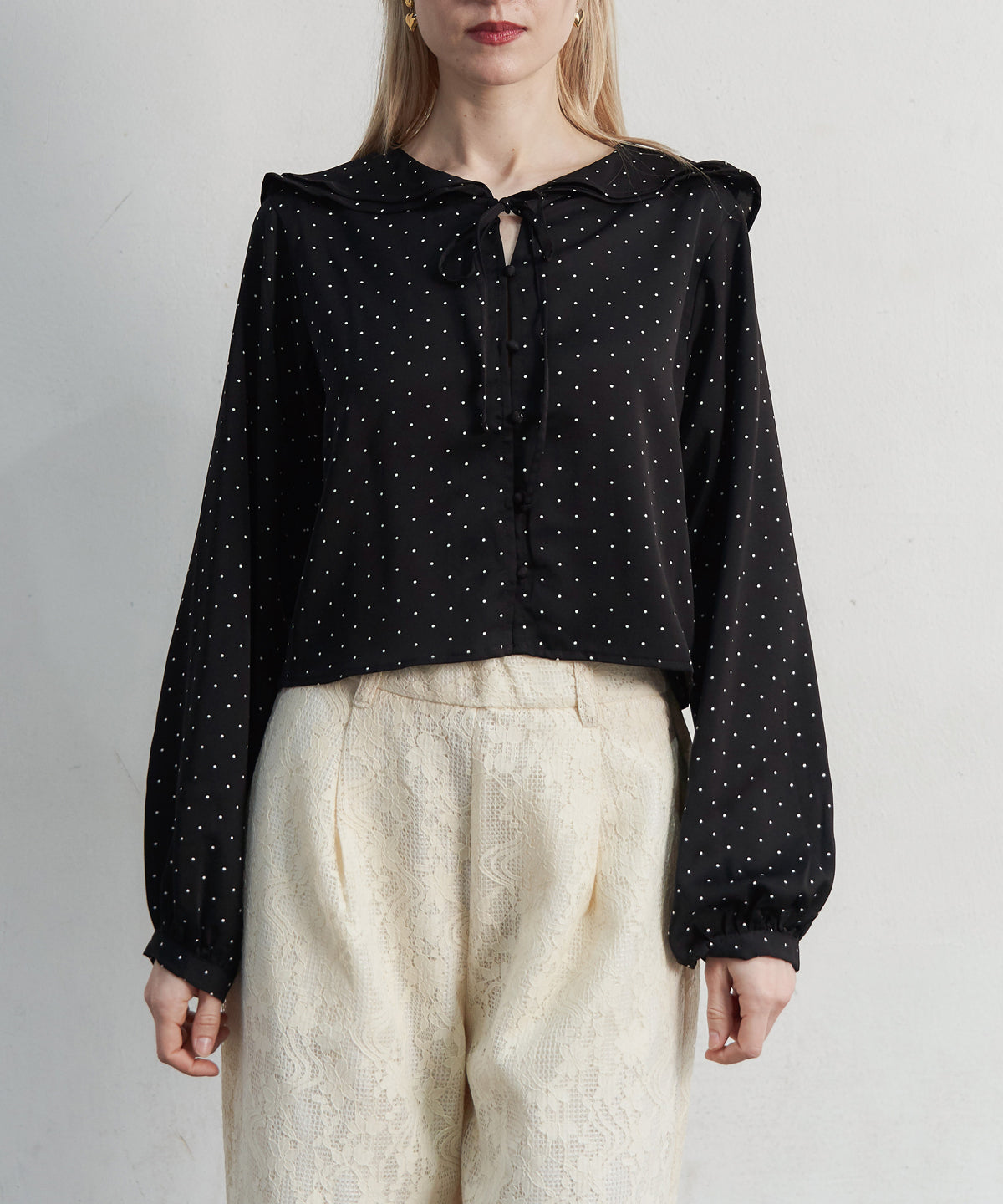 DOT FRILL BLOUSE