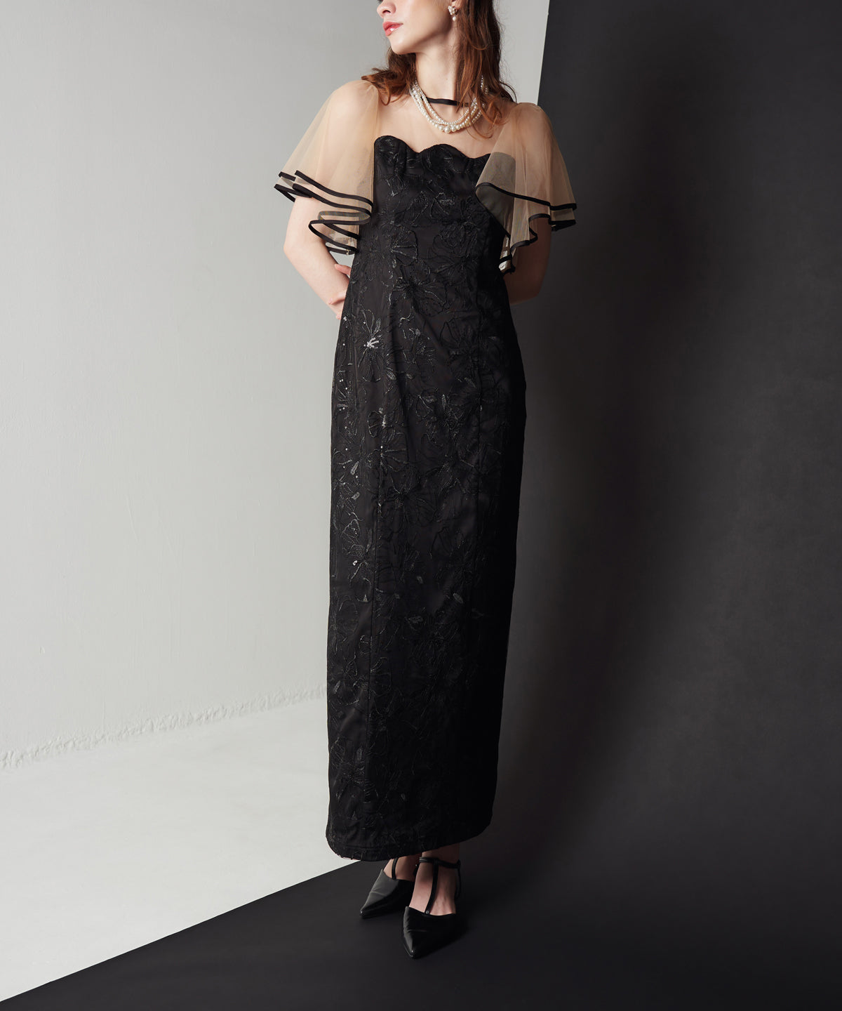 FLARE SLEEVE LACE DRESS