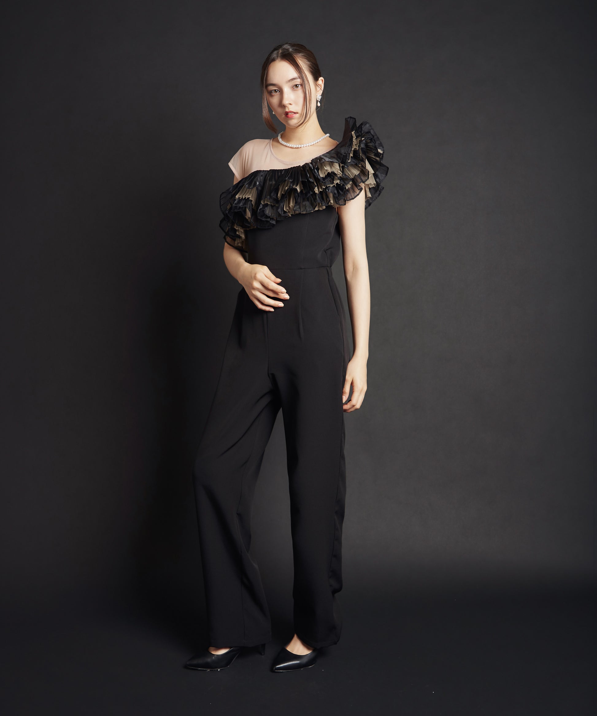 モデルサイズ：163cm B81 W62 H90 / 着用：ブラック L 