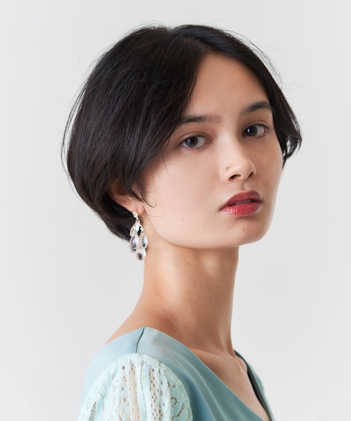 CHANDELIER PIERCE