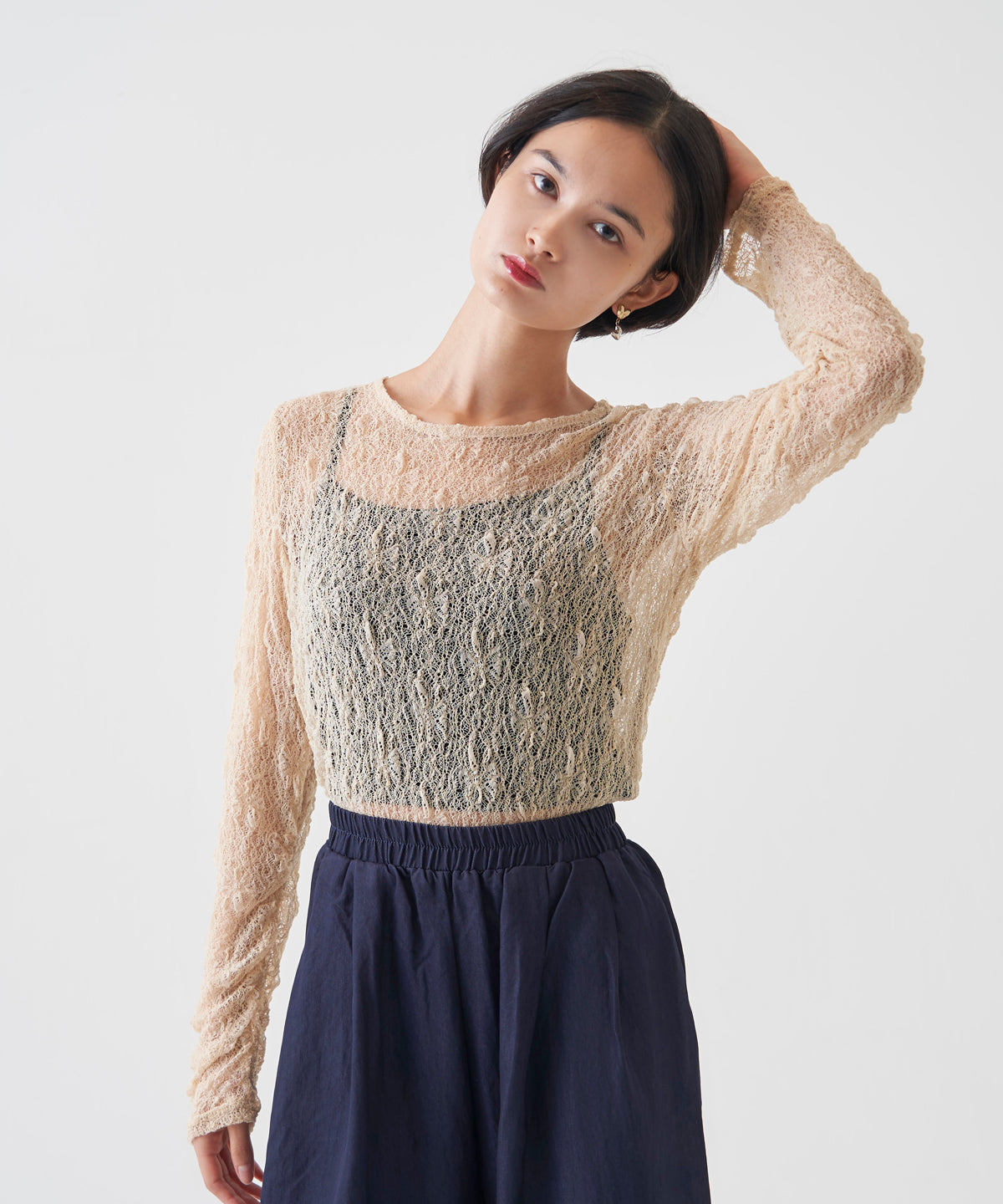 LACE GATHER TOP