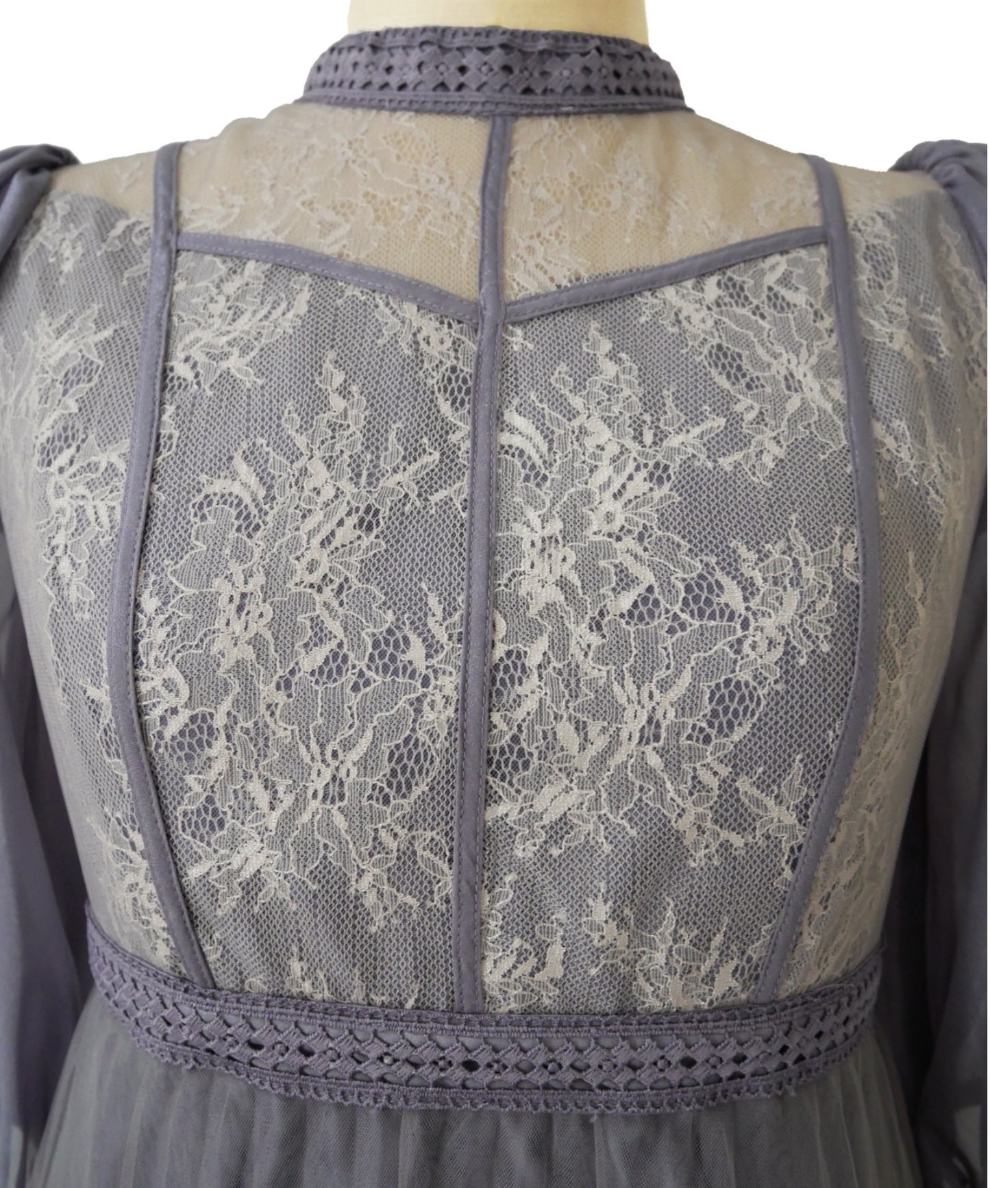 LACE COMBI PLEATS DRESS