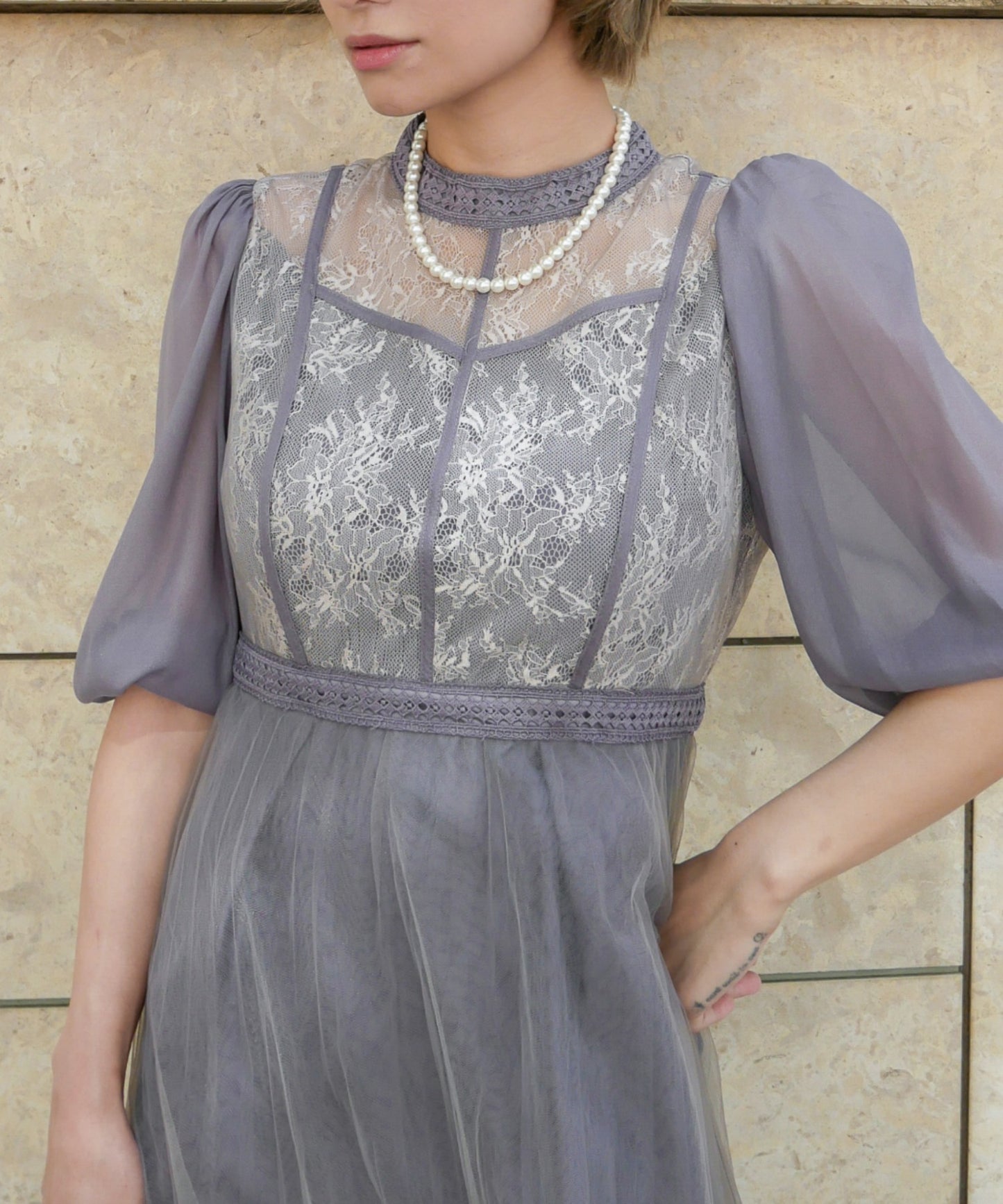 LACE COMBI PLEATS DRESS