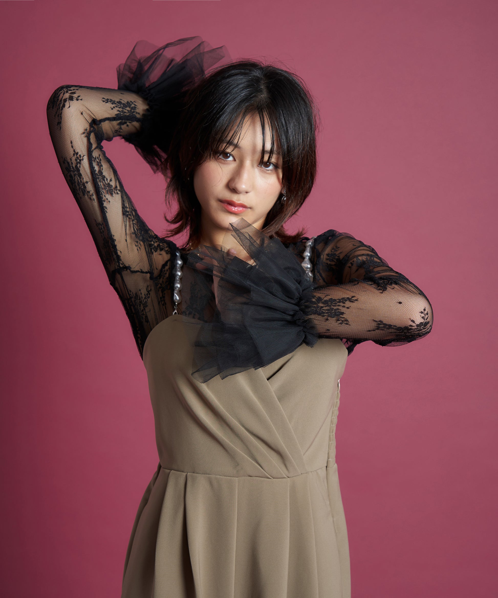 モデルサイズ：162cm B80 W59 H83 / 着用：ベージュ M