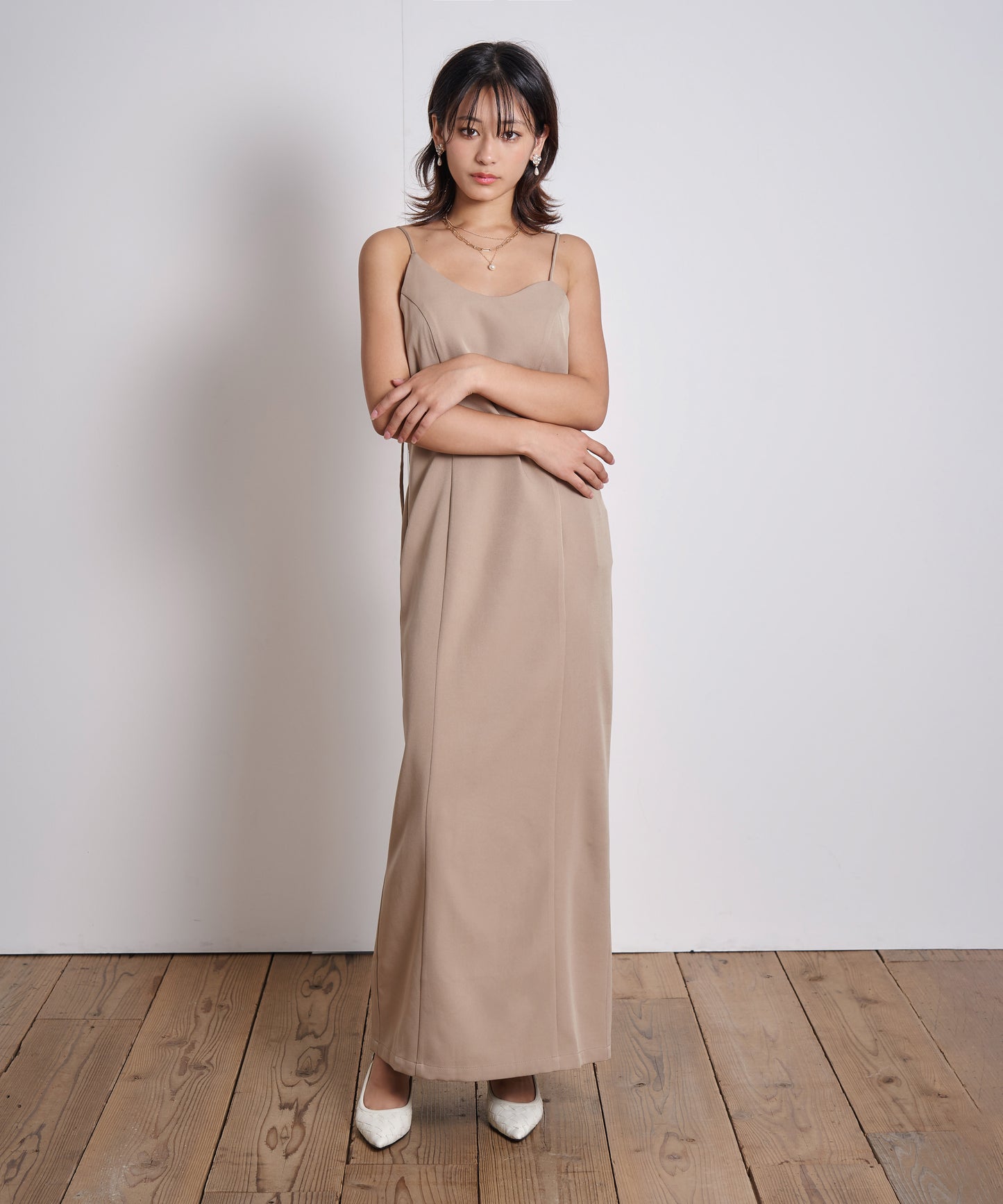 モデルサイズ：162cm B80 W59 H83 / 着用：ベージュ M