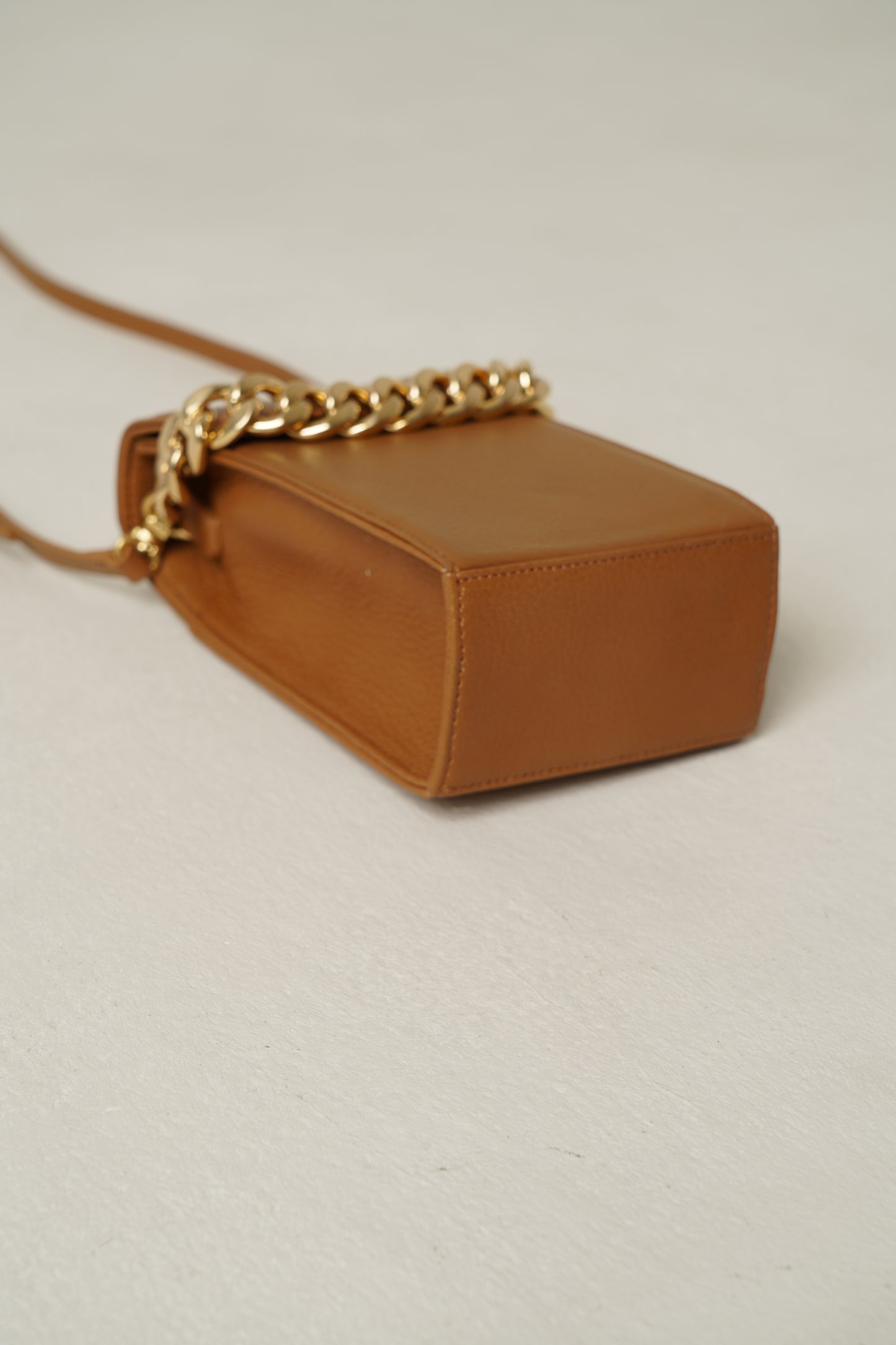 IVY CHAIN POUCH