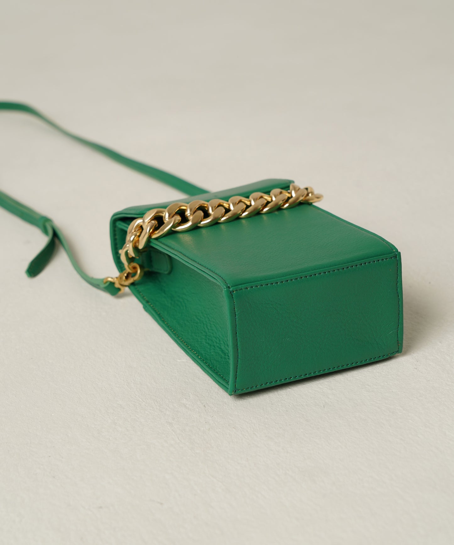 IVY CHAIN POUCH