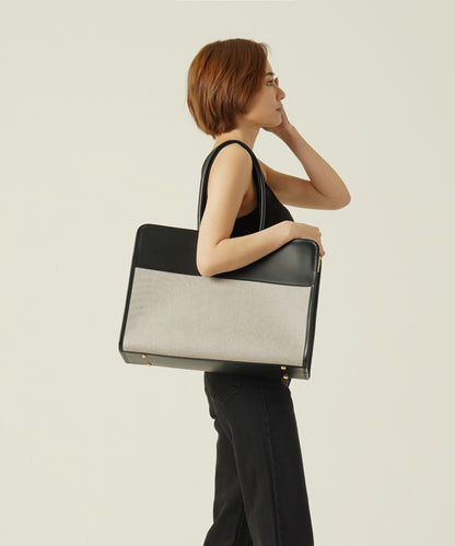 カラー：ブラック