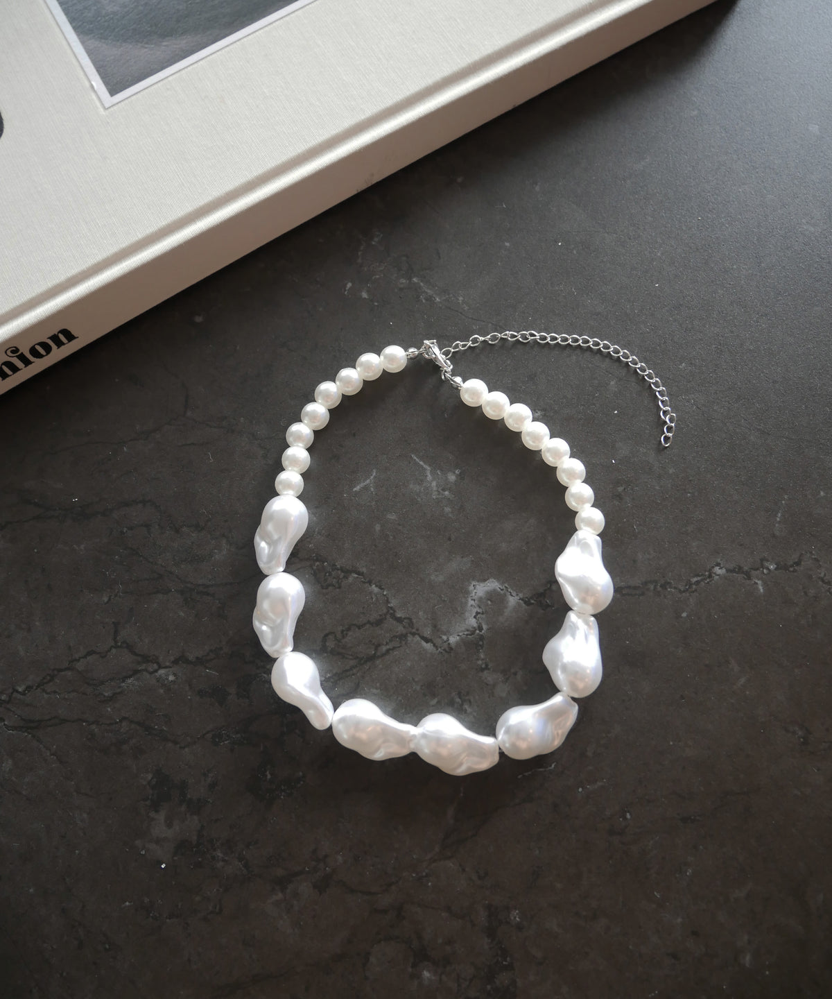 PEARL CHOKER