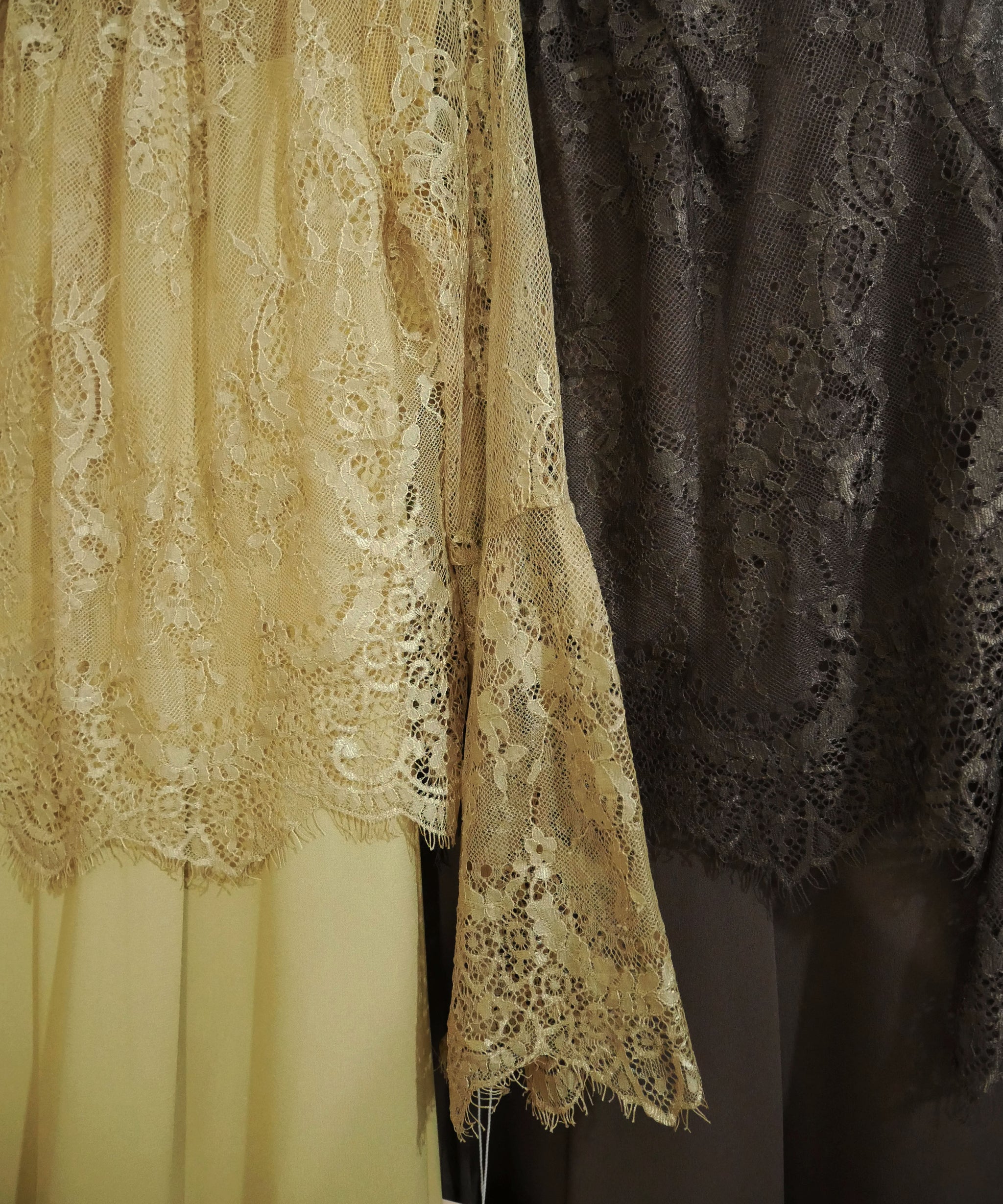 HIGHT NECK LACE PANTS DRESS