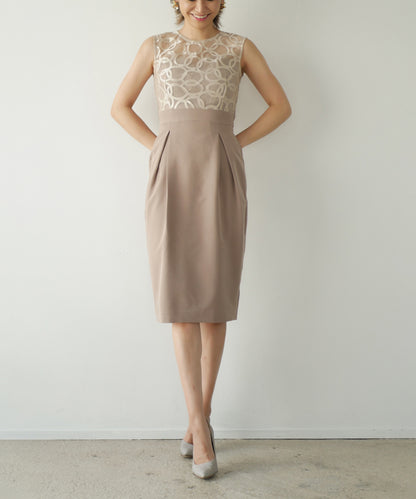 モデルサイズ：160cm B84 W61 H84 / 着用：モカ S