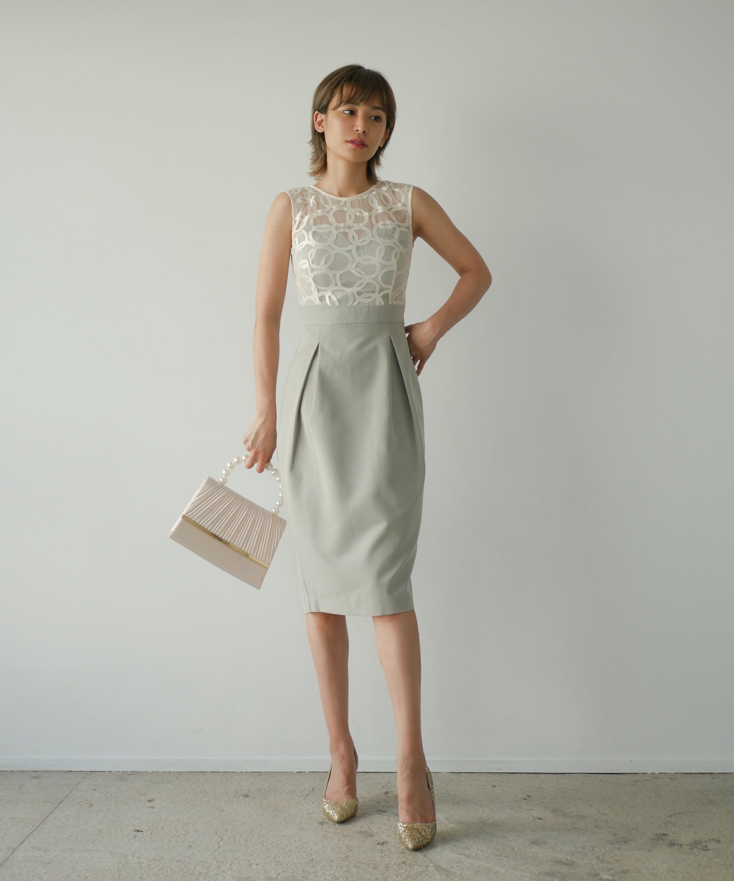 UNBILLION LACE DRESS