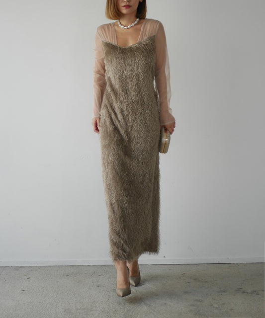 モデルサイズ：160cm B84 W61 H84 / 着用：ブロンズ