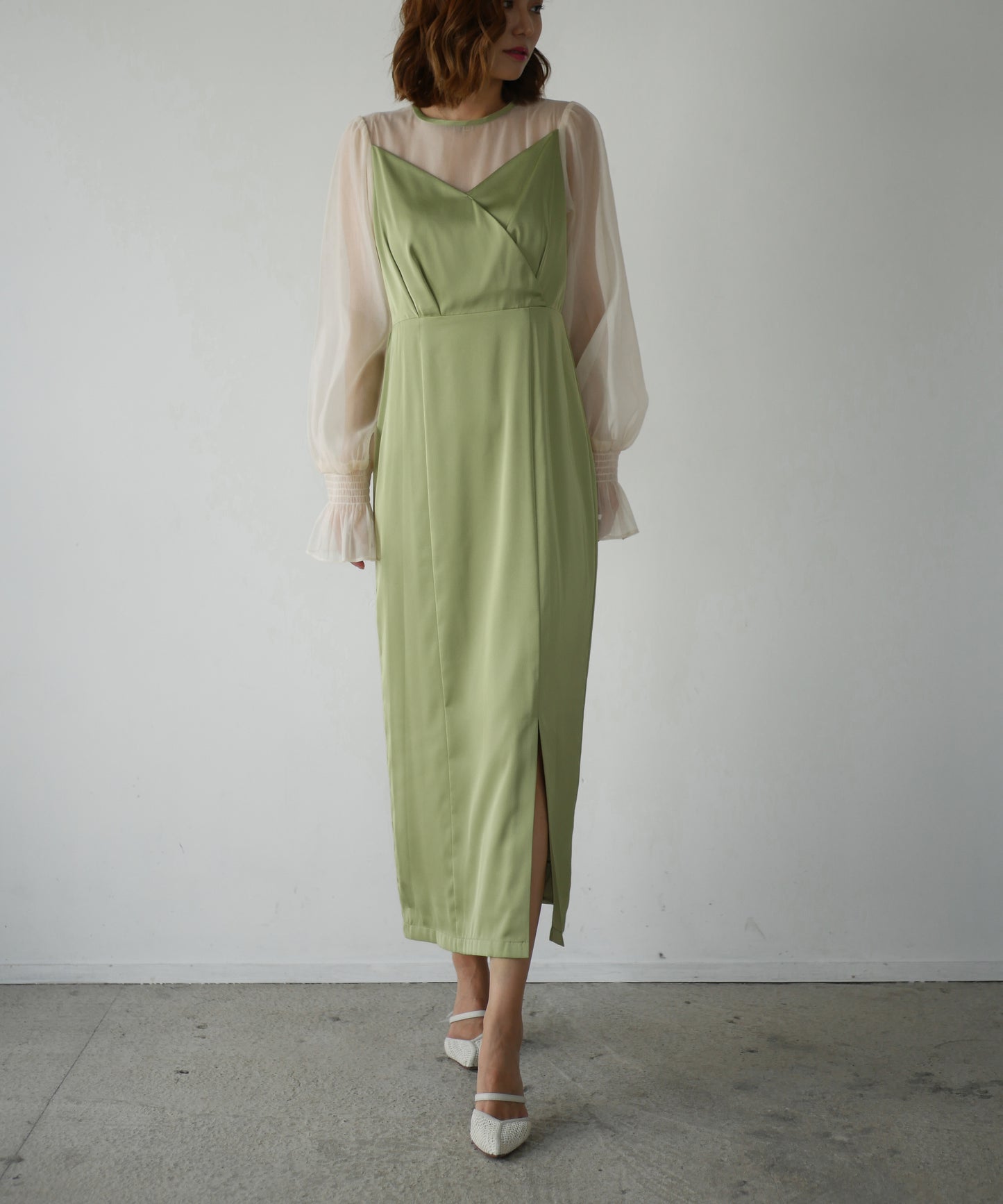 SATIN VOLUME SLEEVE DRESS