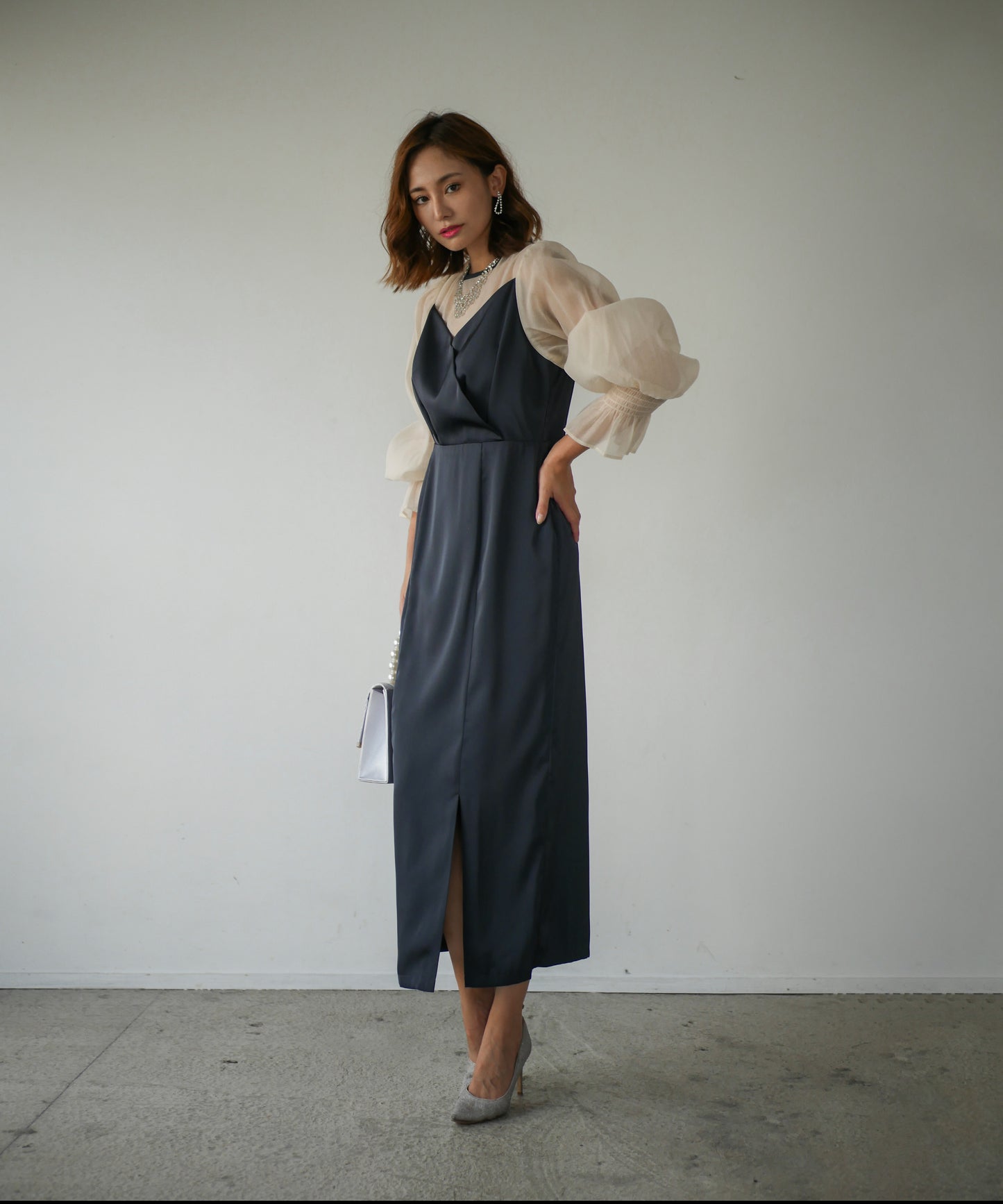 SATIN VOLUME SLEEVE DRESS
