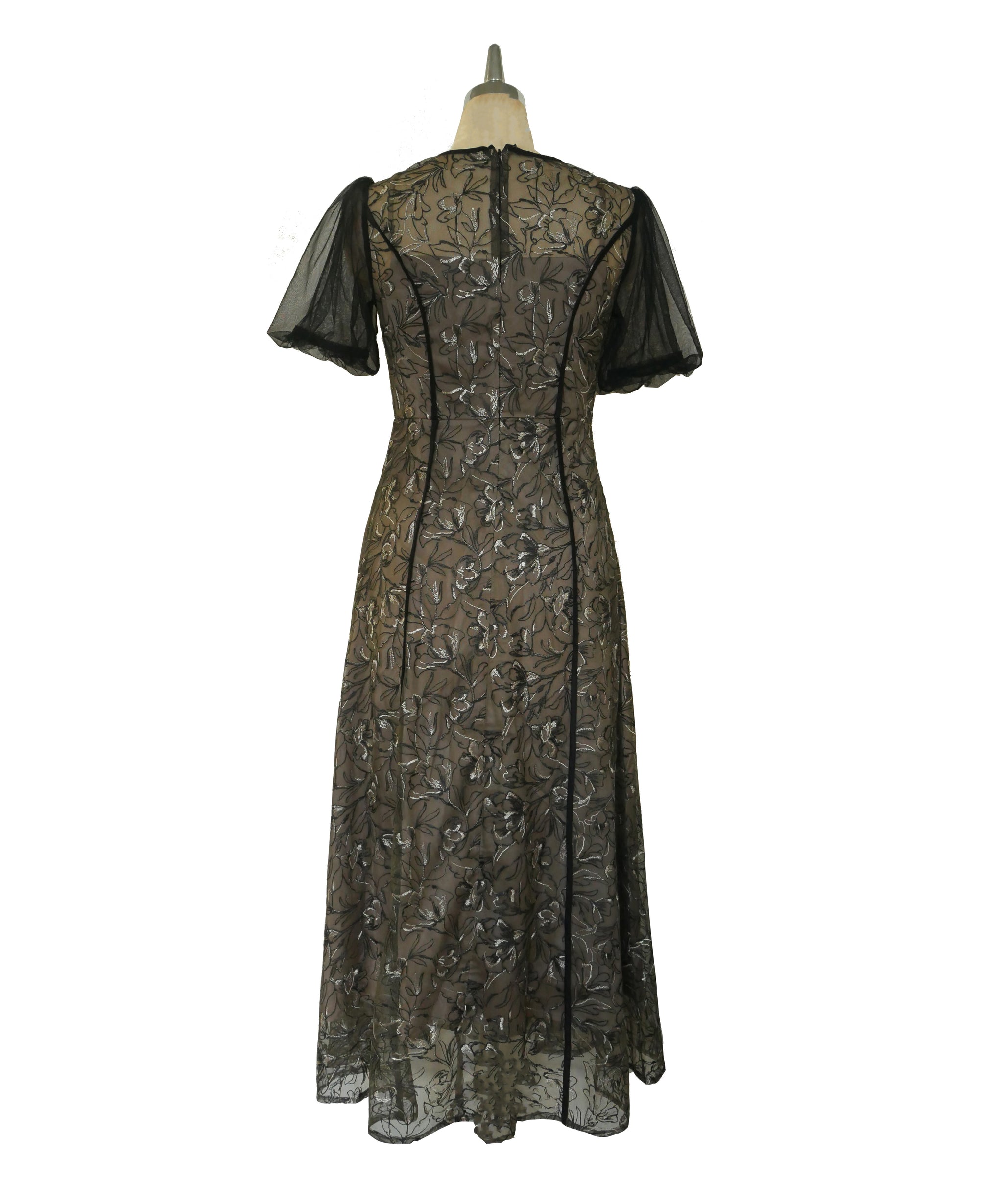 PUFF SLEEVE LACE DRESS