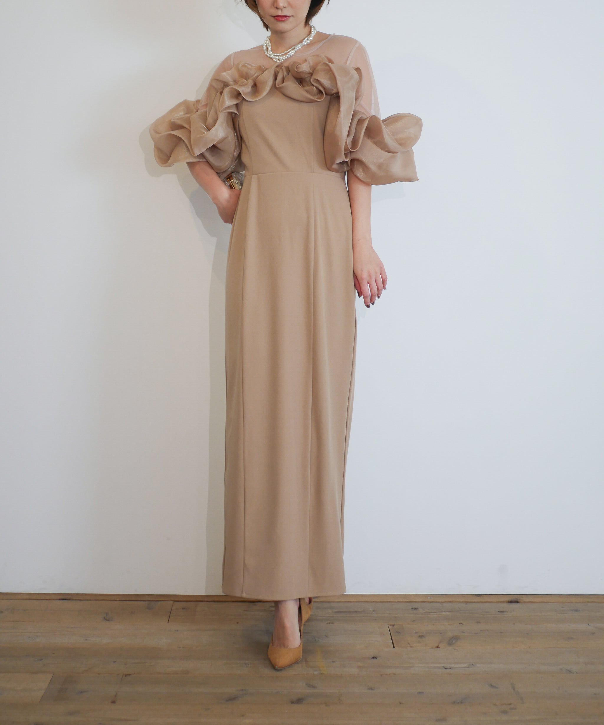 VOLUME RAFFLE DRESS