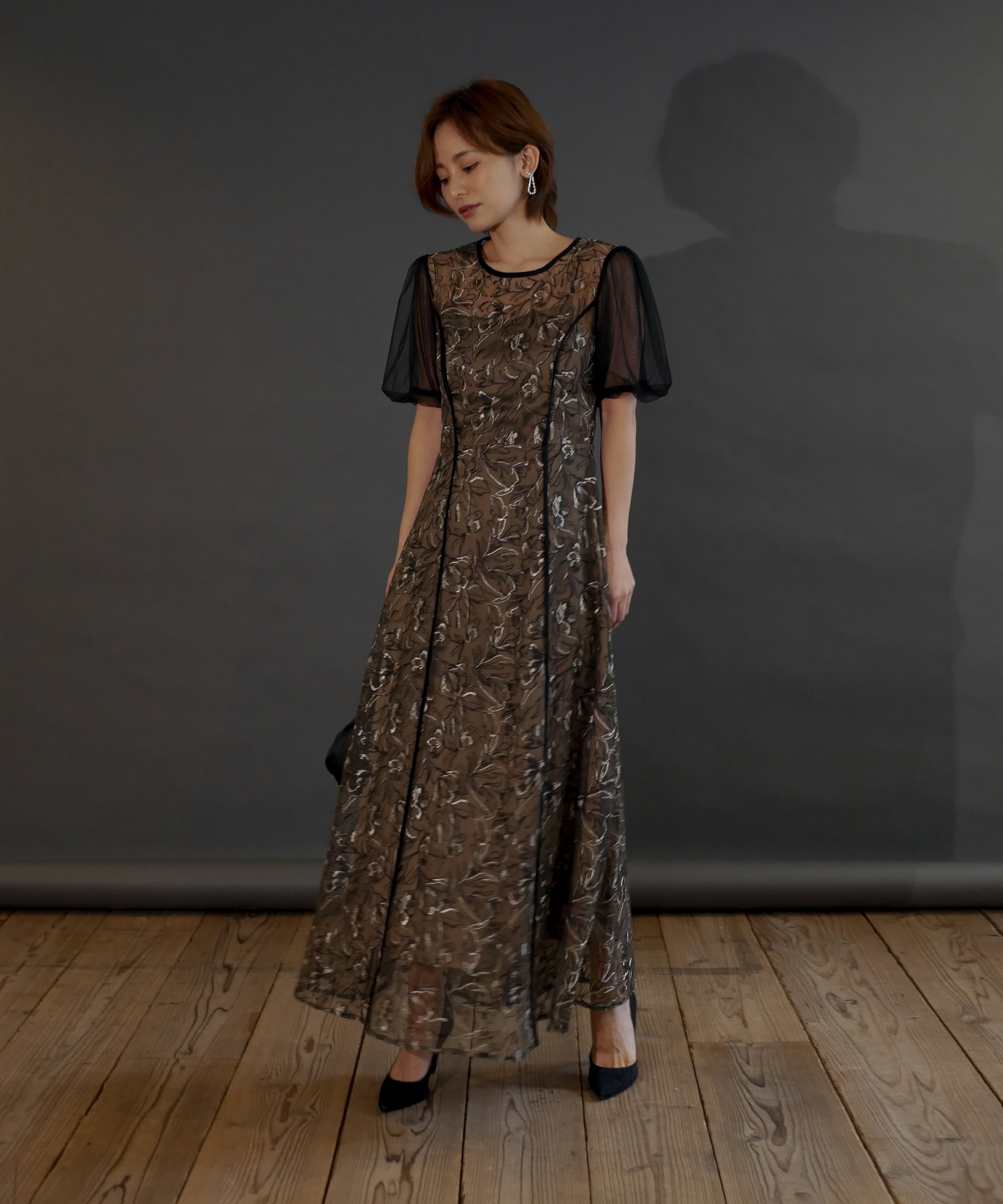 PUFF SLEEVE LACE DRESS
