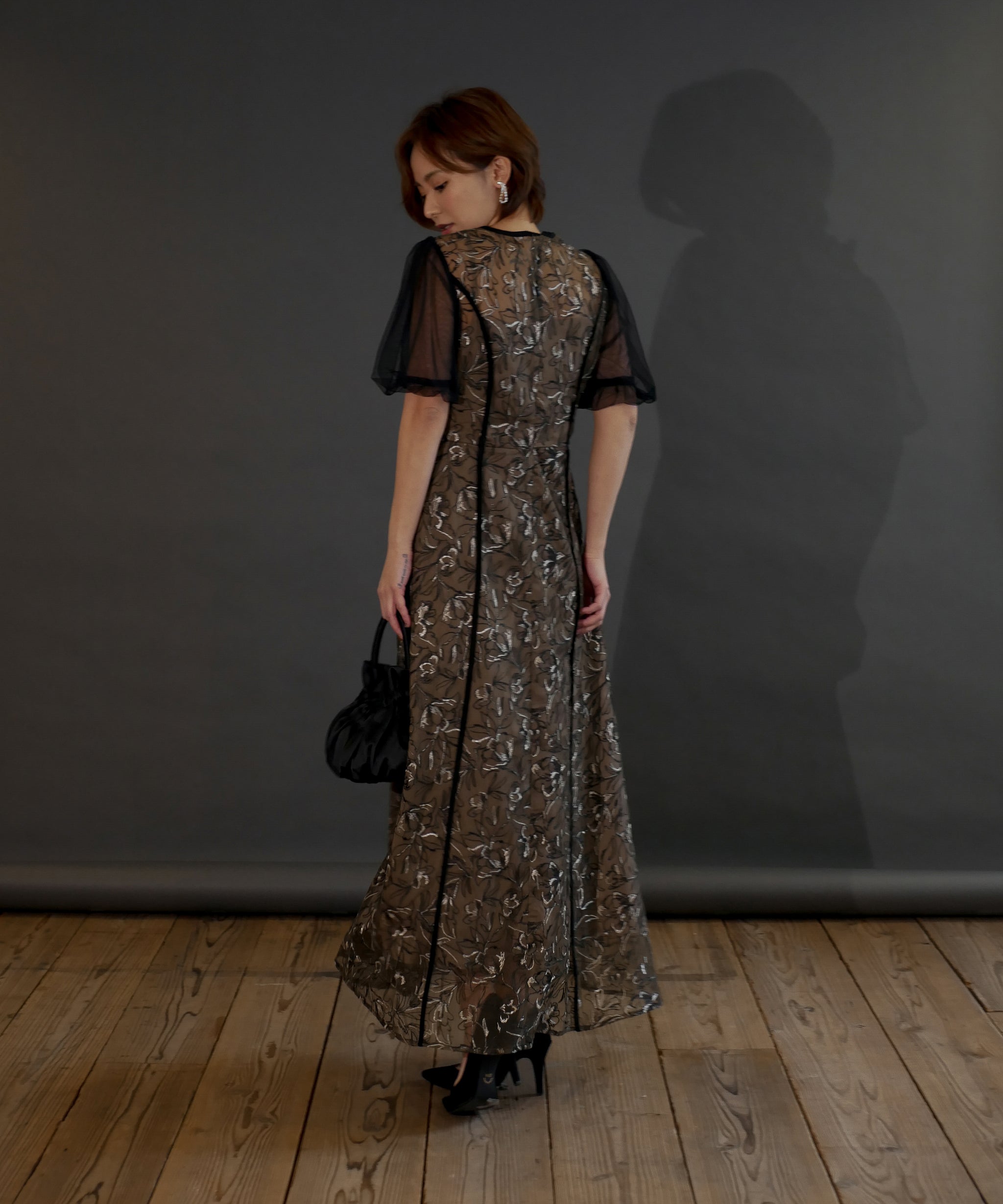PUFF SLEEVE LACE DRESS