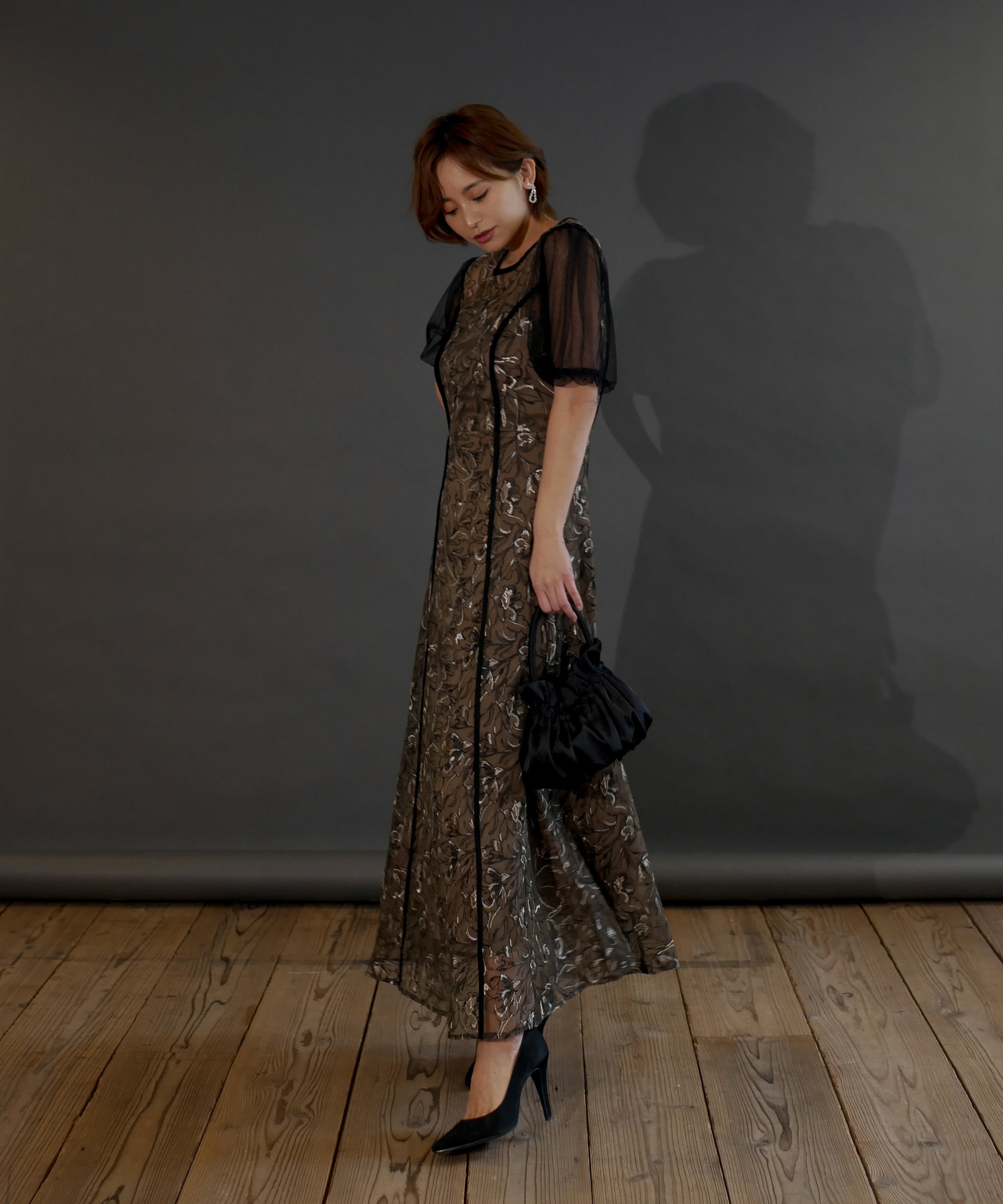 PUFF SLEEVE LACE DRESS