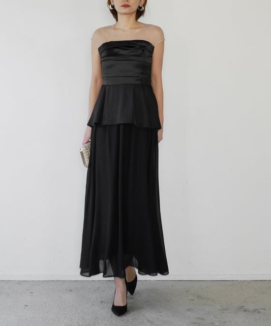 モデルサイズ：160cm B84 W61 H84 / 着用：ブラック