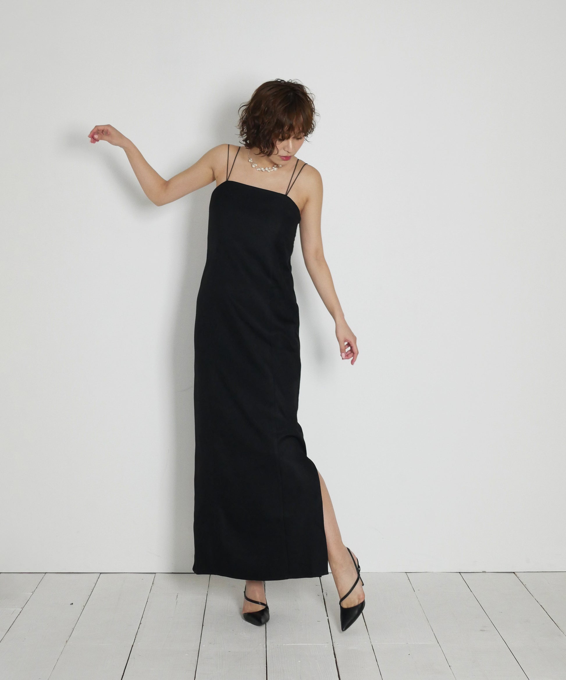 モデルサイズ：160cm B84 W61 H84 / 着用：ブラック