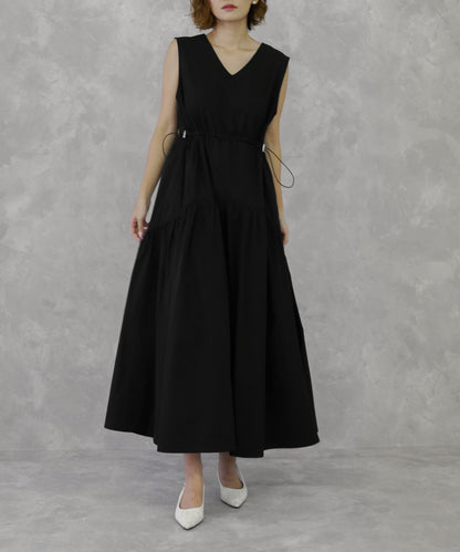 モデルサイズ：160cm B84 W61 H84 / 着用：ブラック F