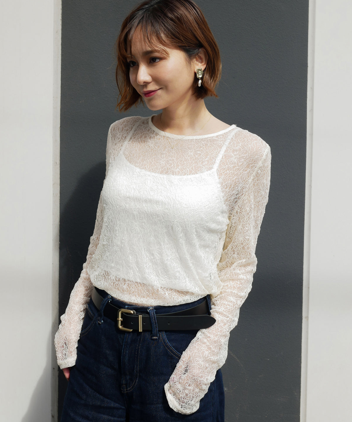 LACE GATHER TOP