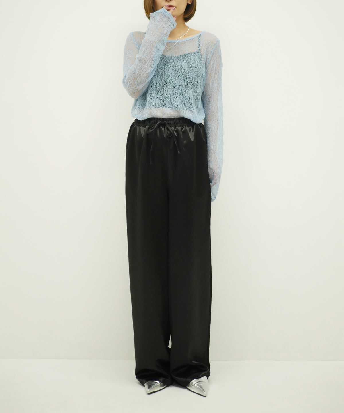 モデルサイズ：160cm B84 W61 H84 / 着用：ブラック