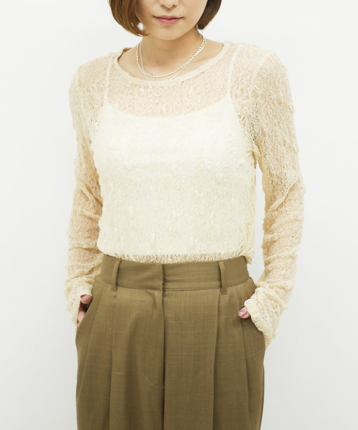 LACE GATHER TOP